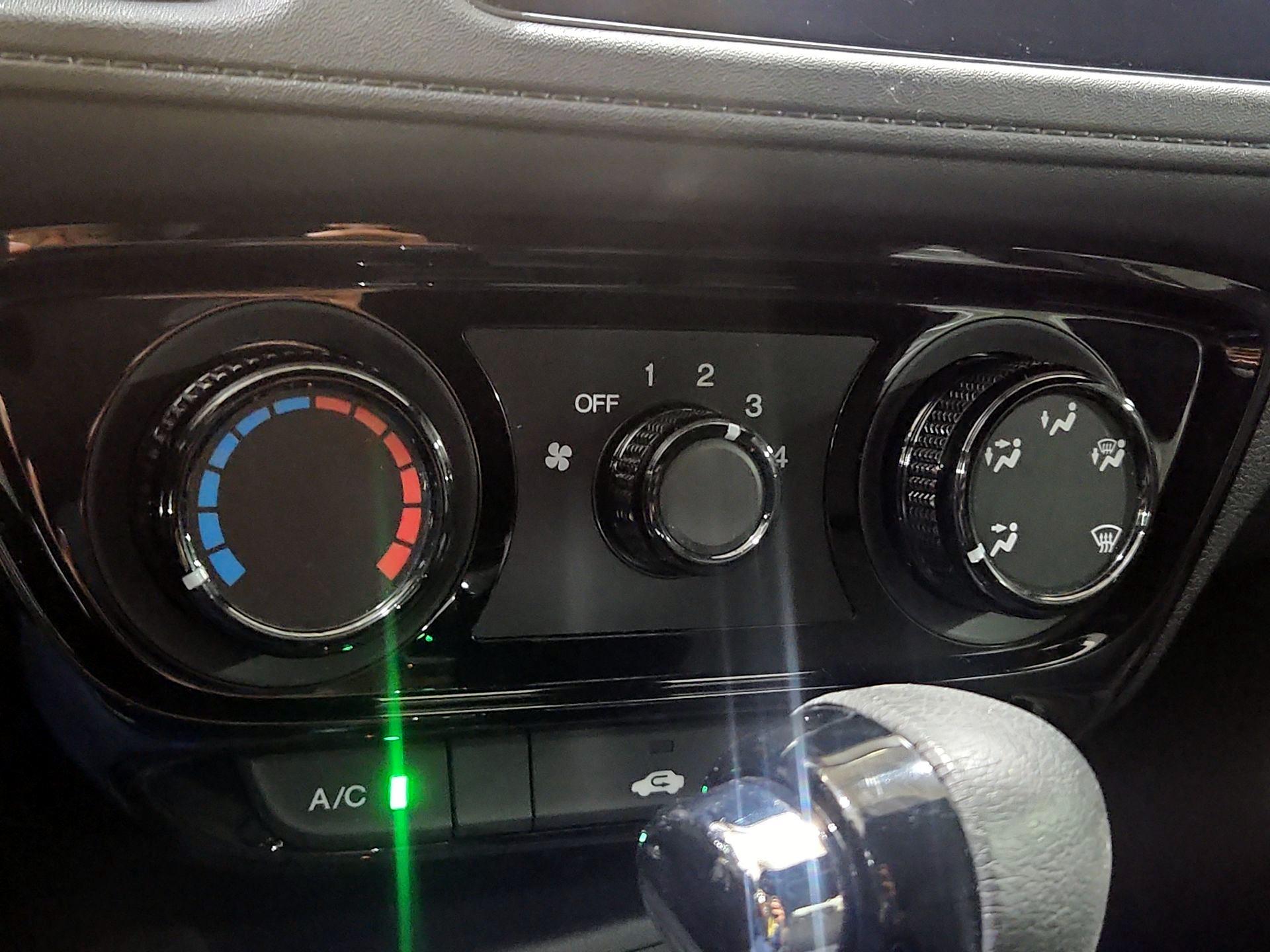 Thumbnail: 2019 Honda HR-V - 16