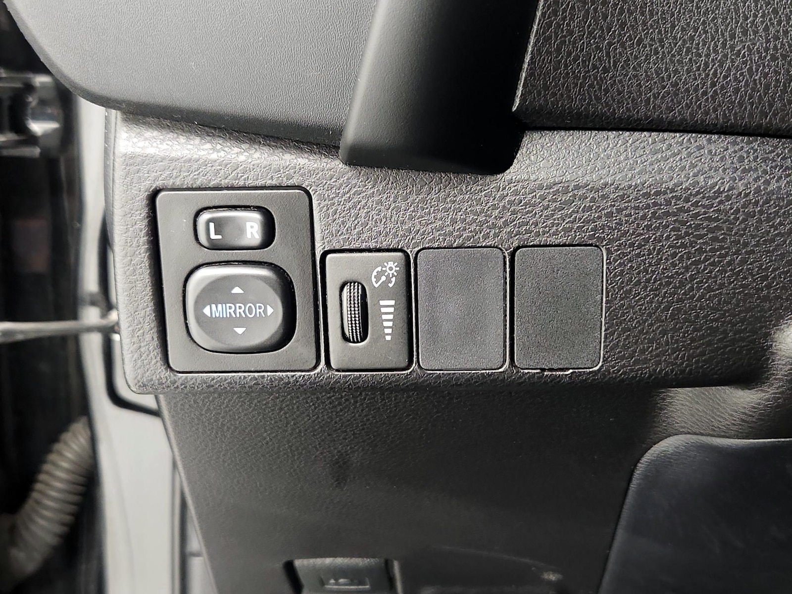 2019 Toyota Corolla LE - Photo 14