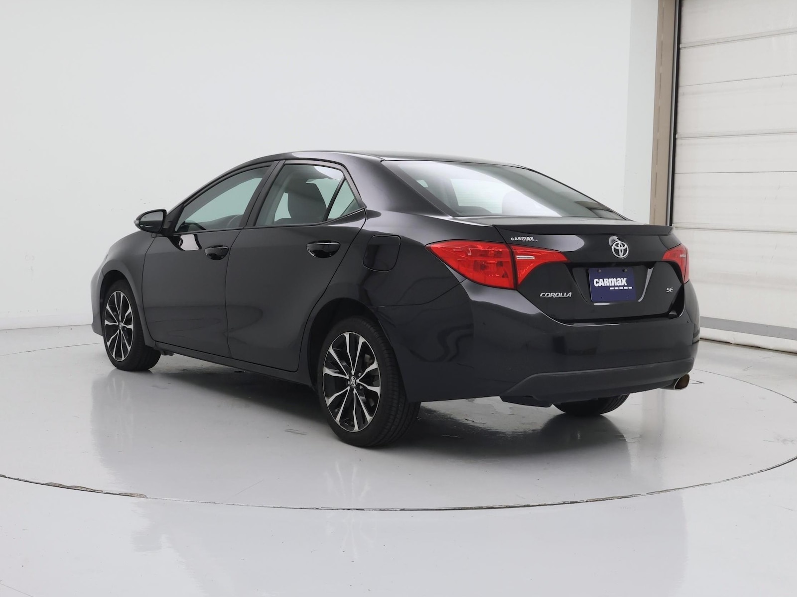 2019 Toyota Corolla LE - Photo 3