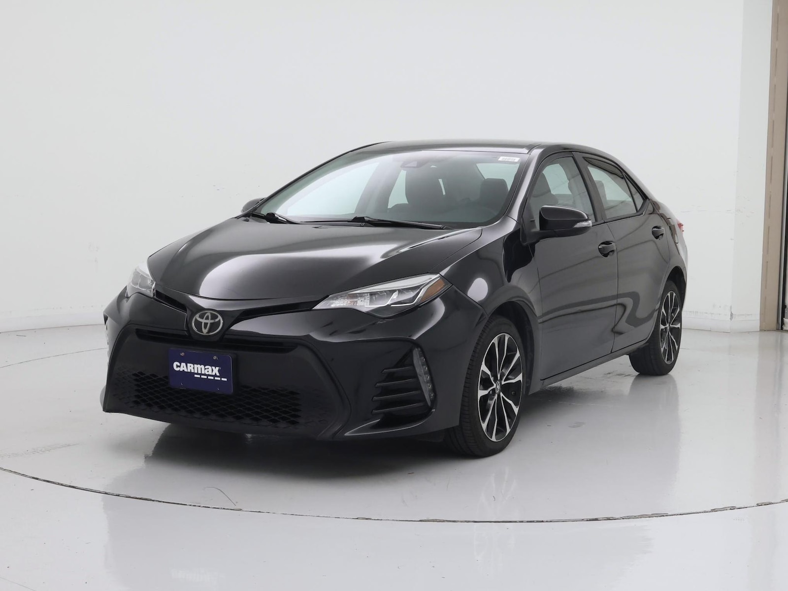 2019 Toyota Corolla LE - Photo 5