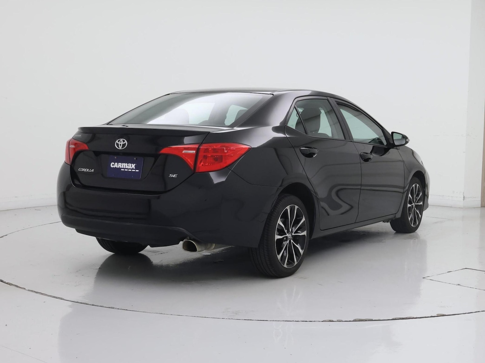 2019 Toyota Corolla LE - Photo 9