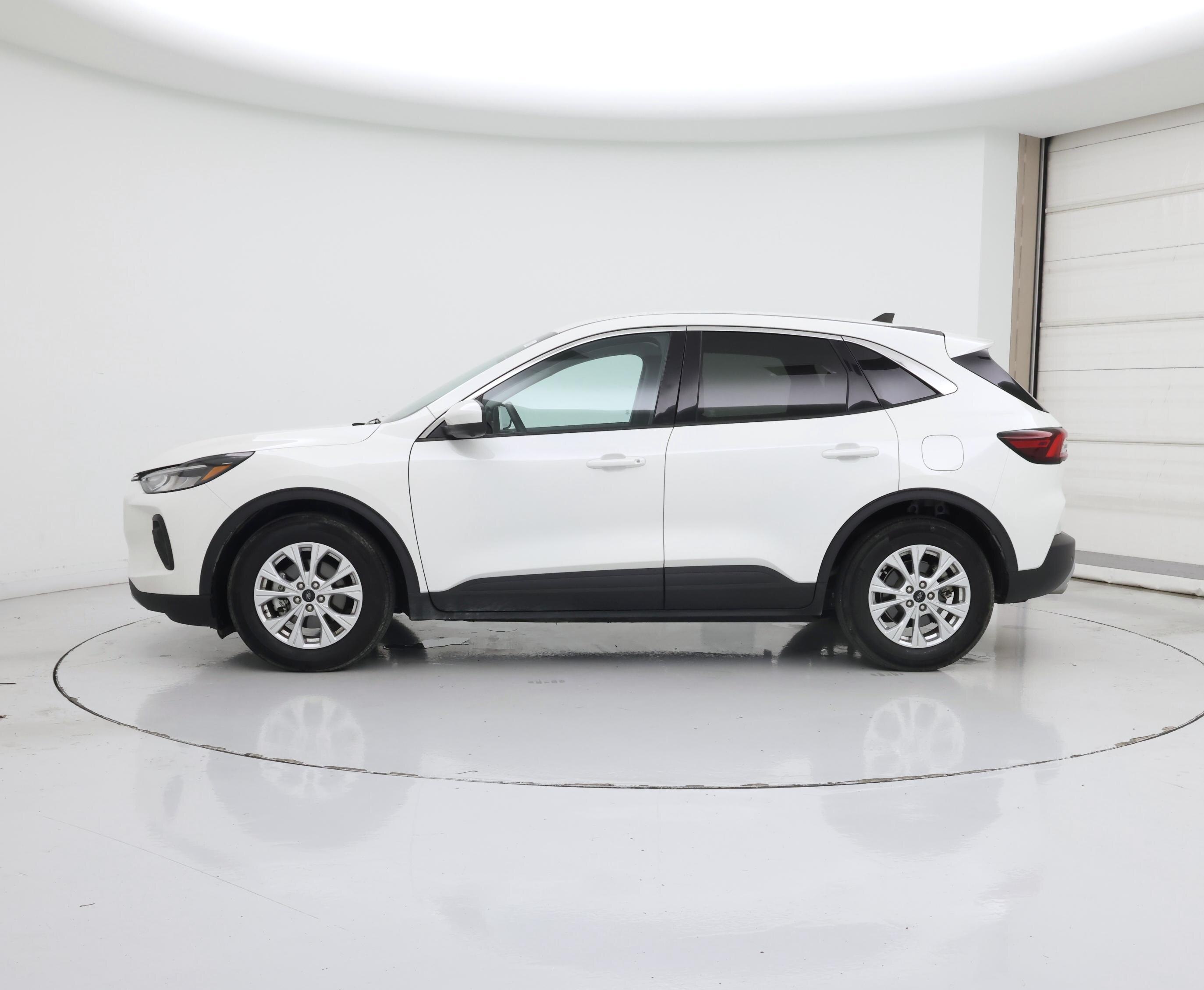 Thumbnail: 2023 Ford Escape - 3