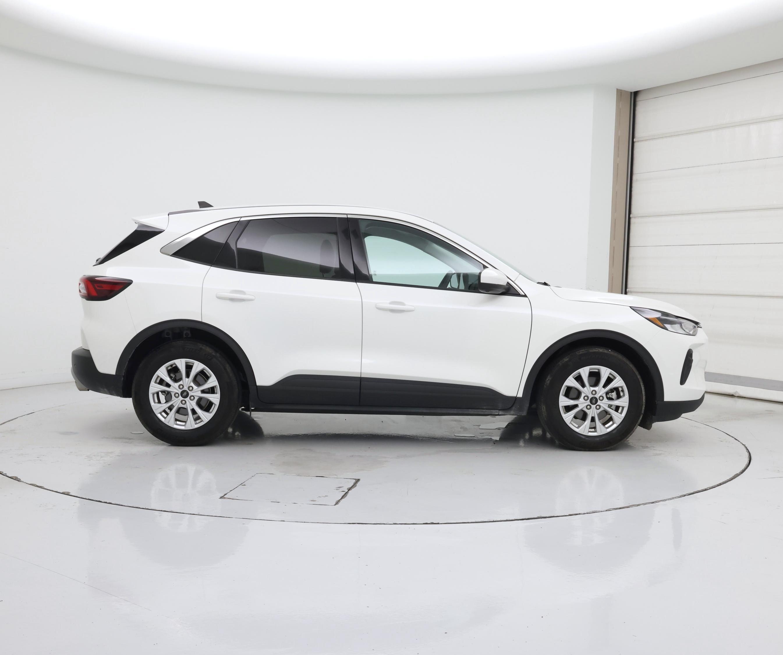Thumbnail: 2023 Ford Escape - 7