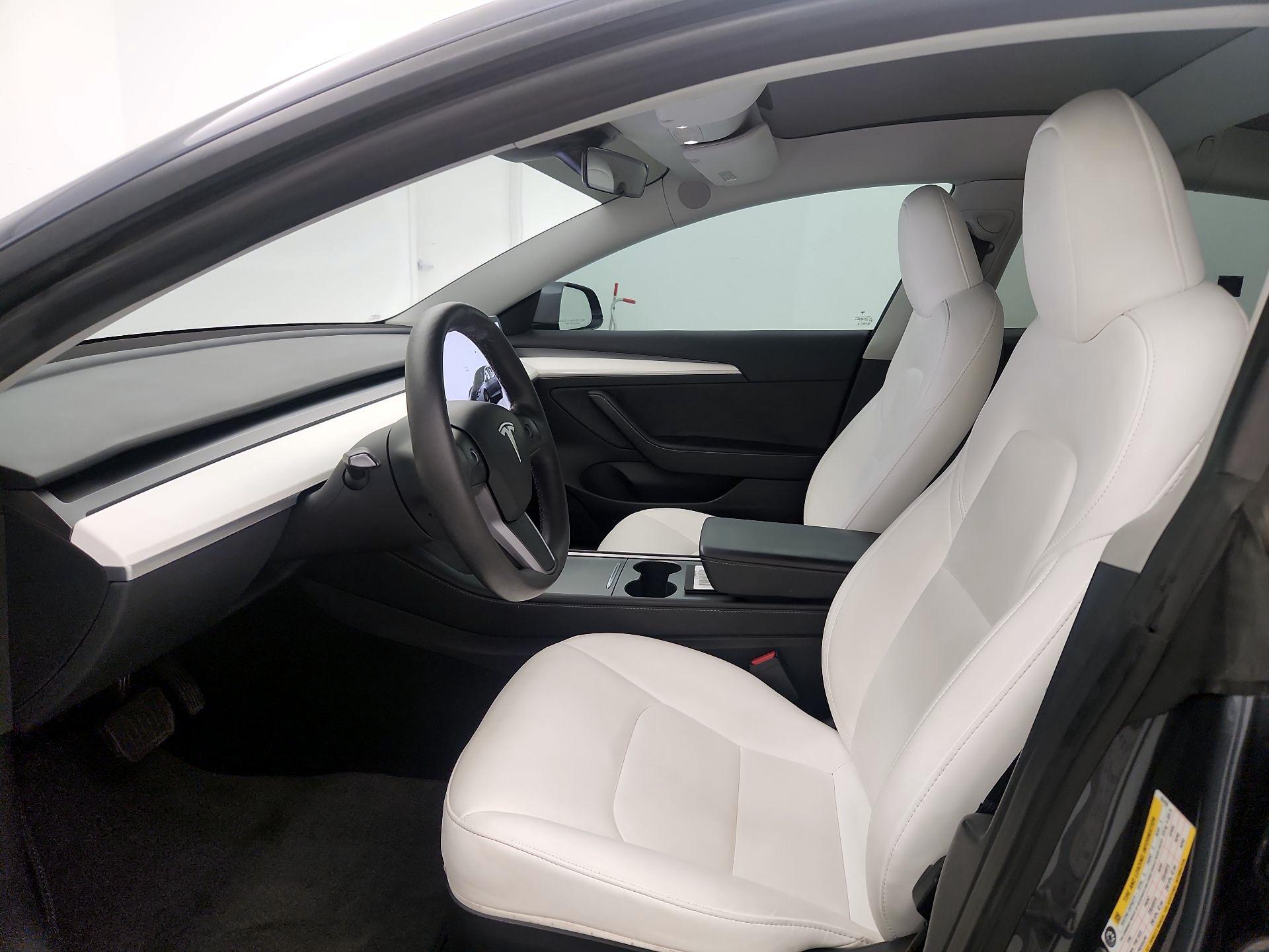 Thumbnail: 2023 Tesla Model 3 - 11
