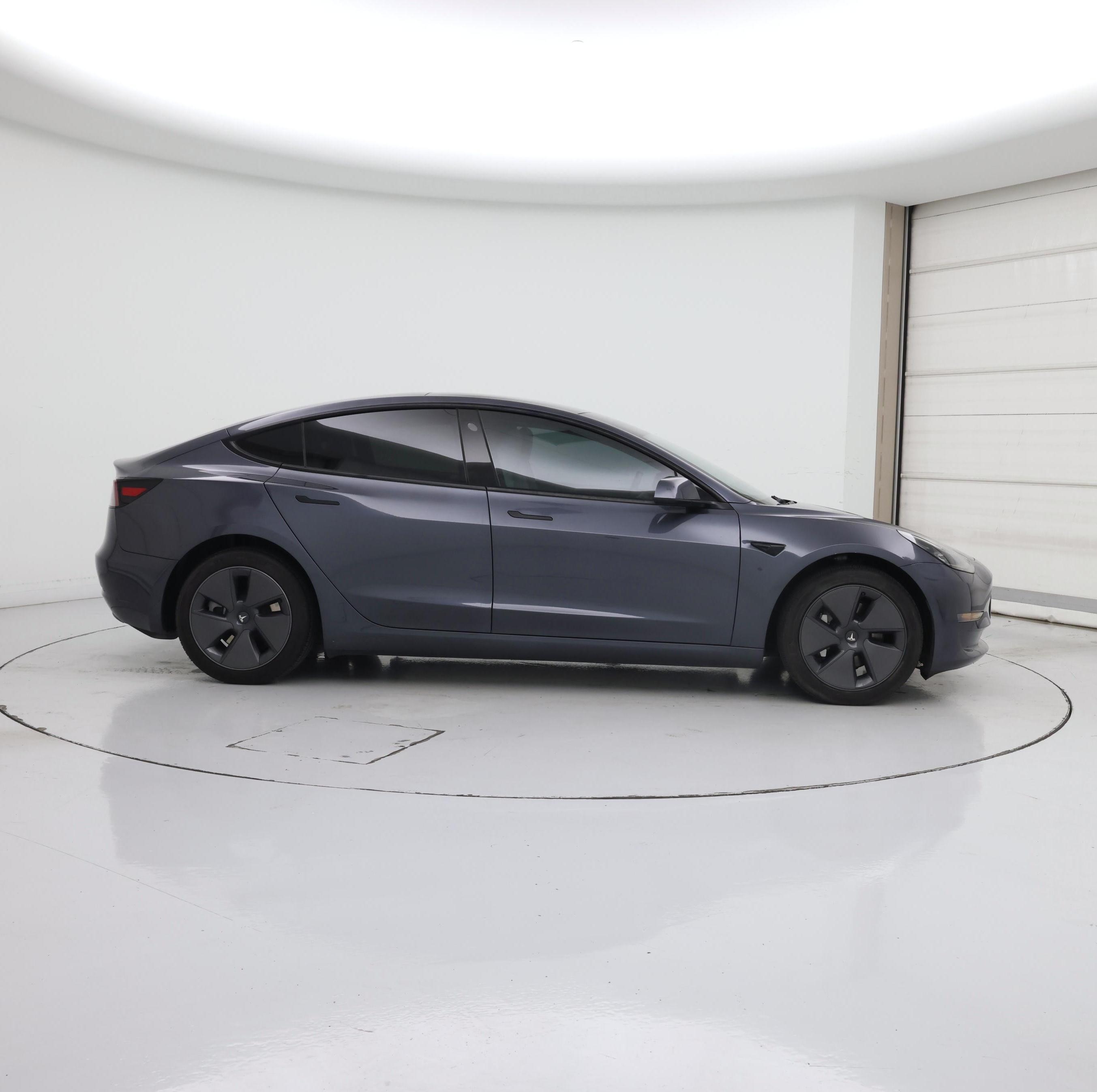 Thumbnail: 2023 Tesla Model 3 - 7
