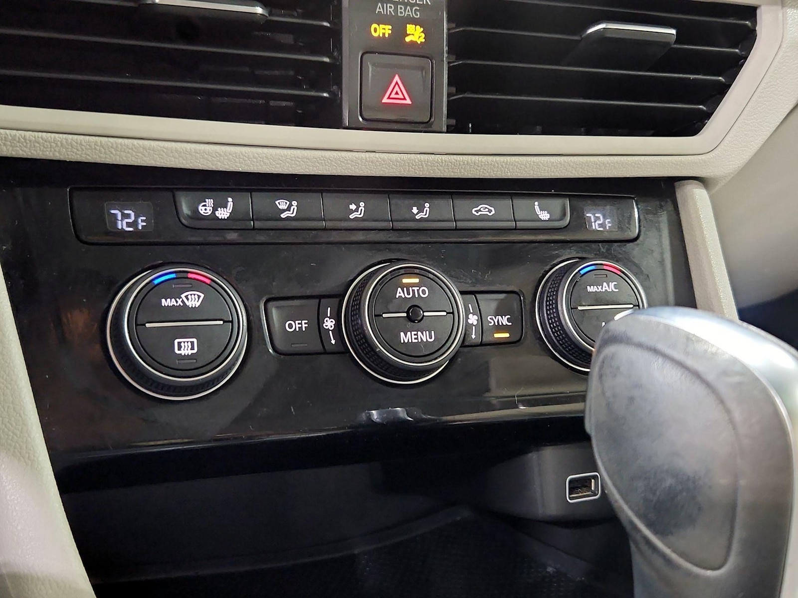 2019 Volkswagen Jetta R-Line - Photo 17