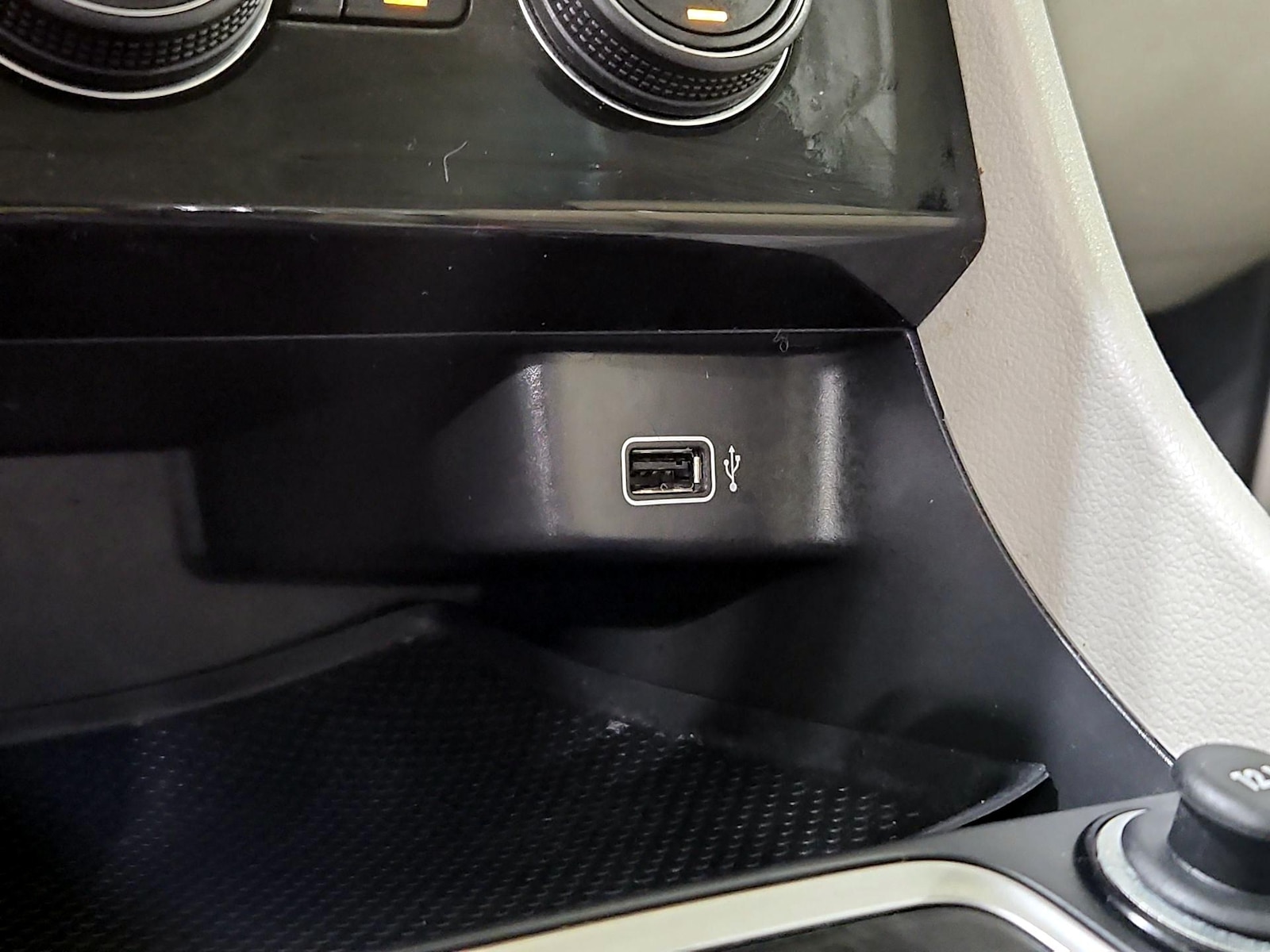 2019 Volkswagen Jetta R-Line - Photo 19