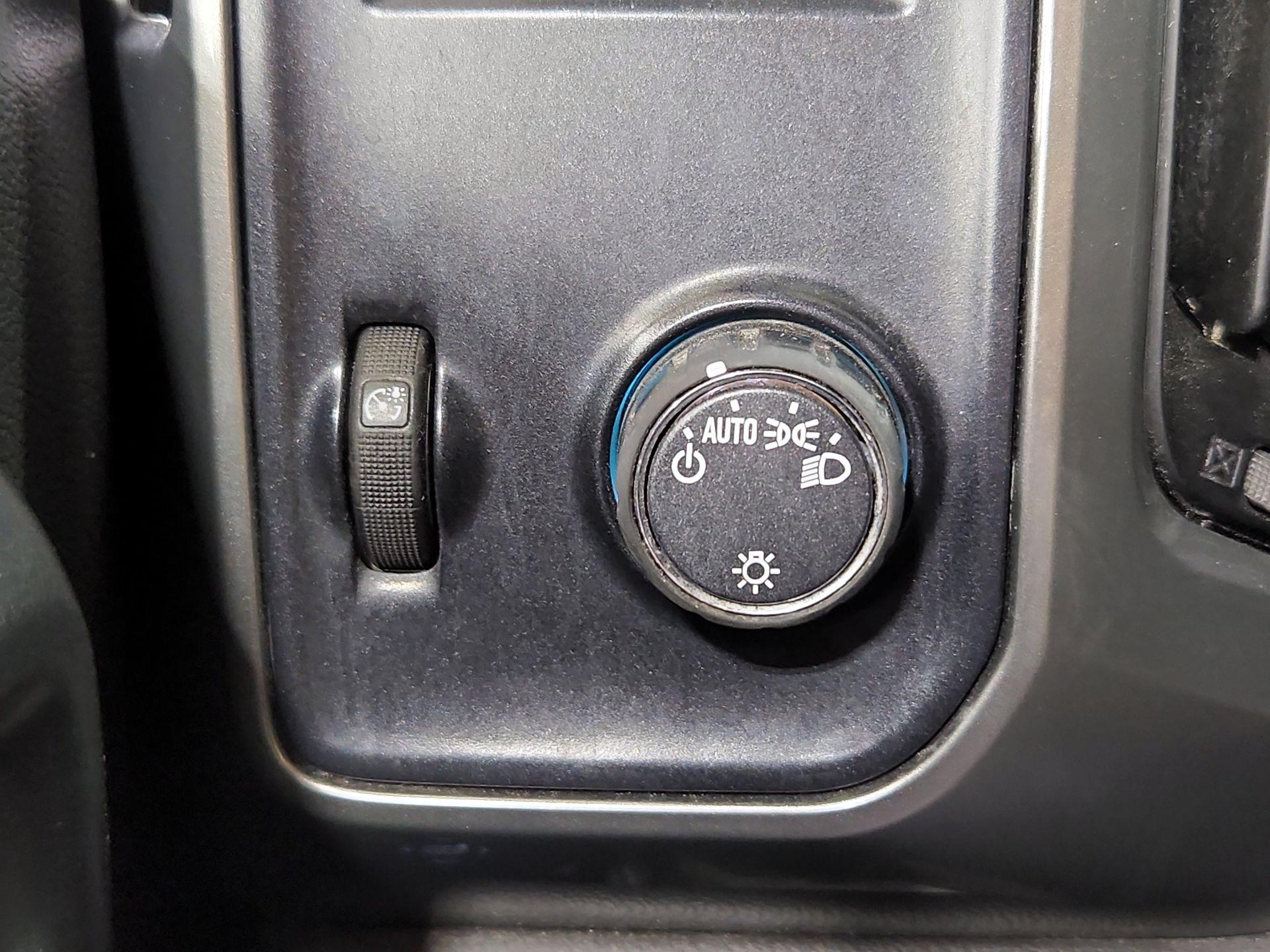 Thumbnail: 2019 Chevrolet Silverado 1500 - 13