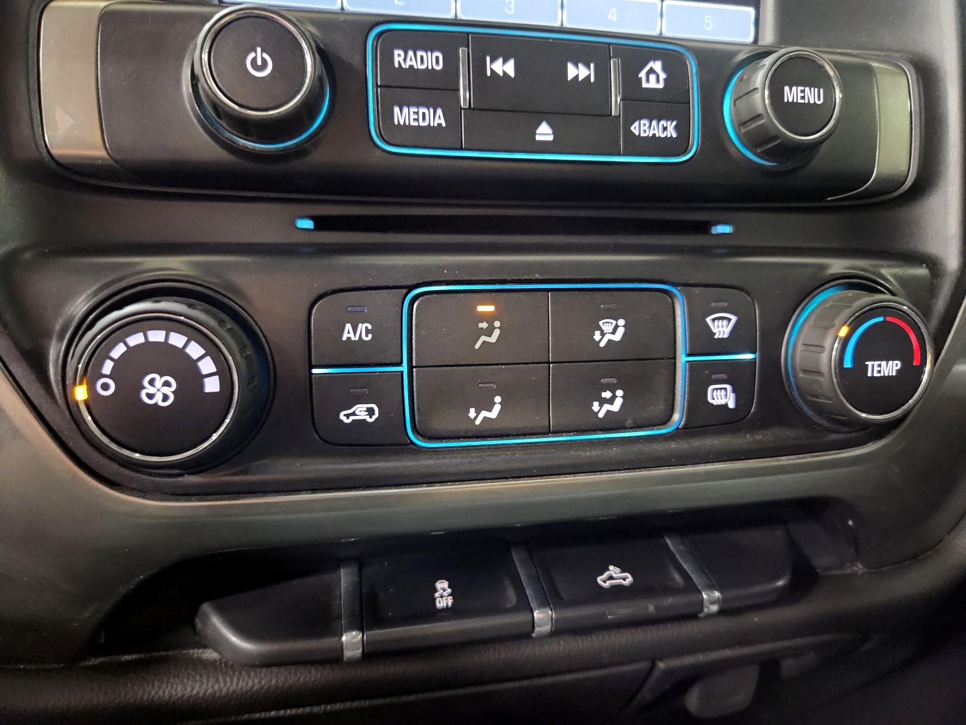 Thumbnail: 2019 Chevrolet Silverado 1500 - 16