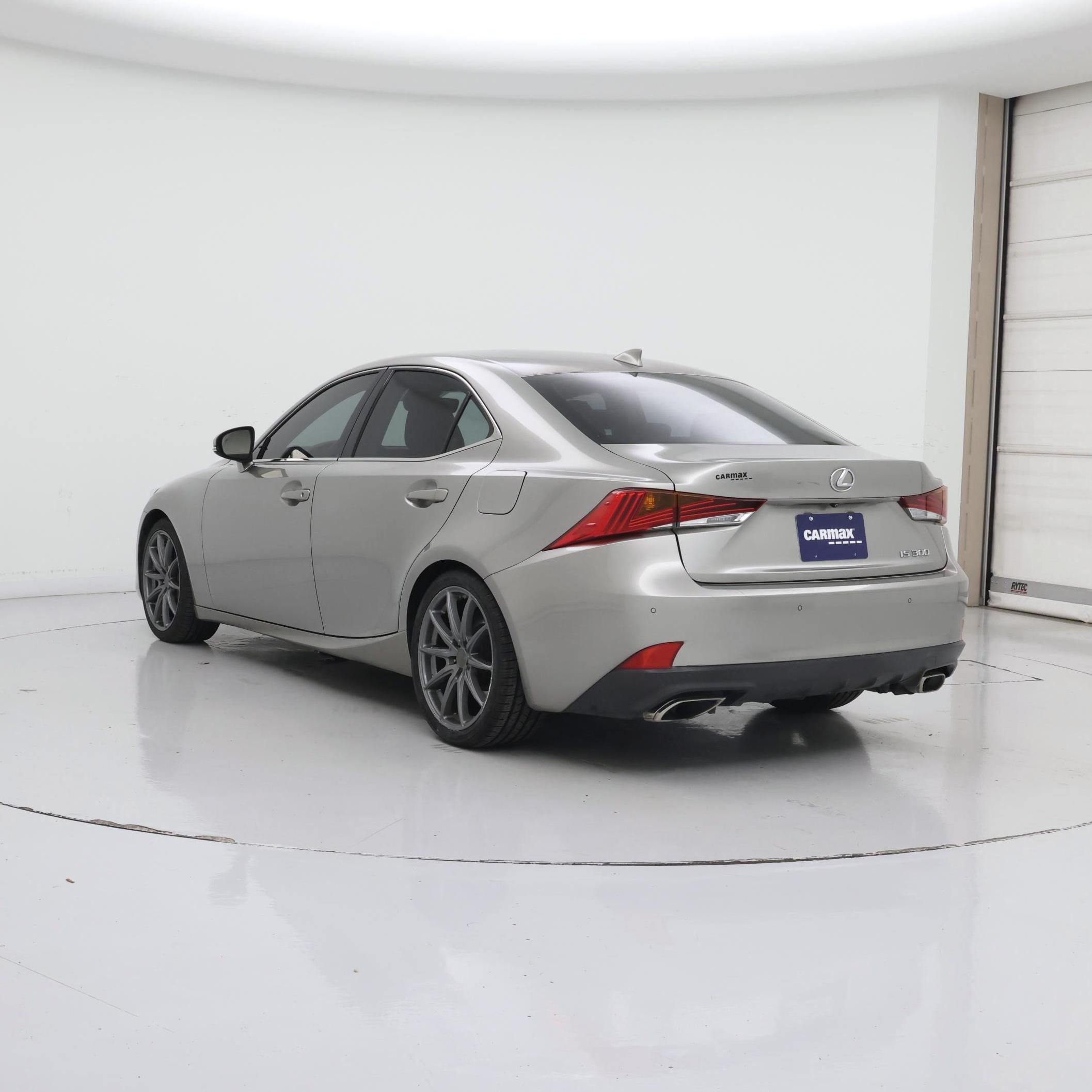 Thumbnail: 2018 Lexus IS - 2