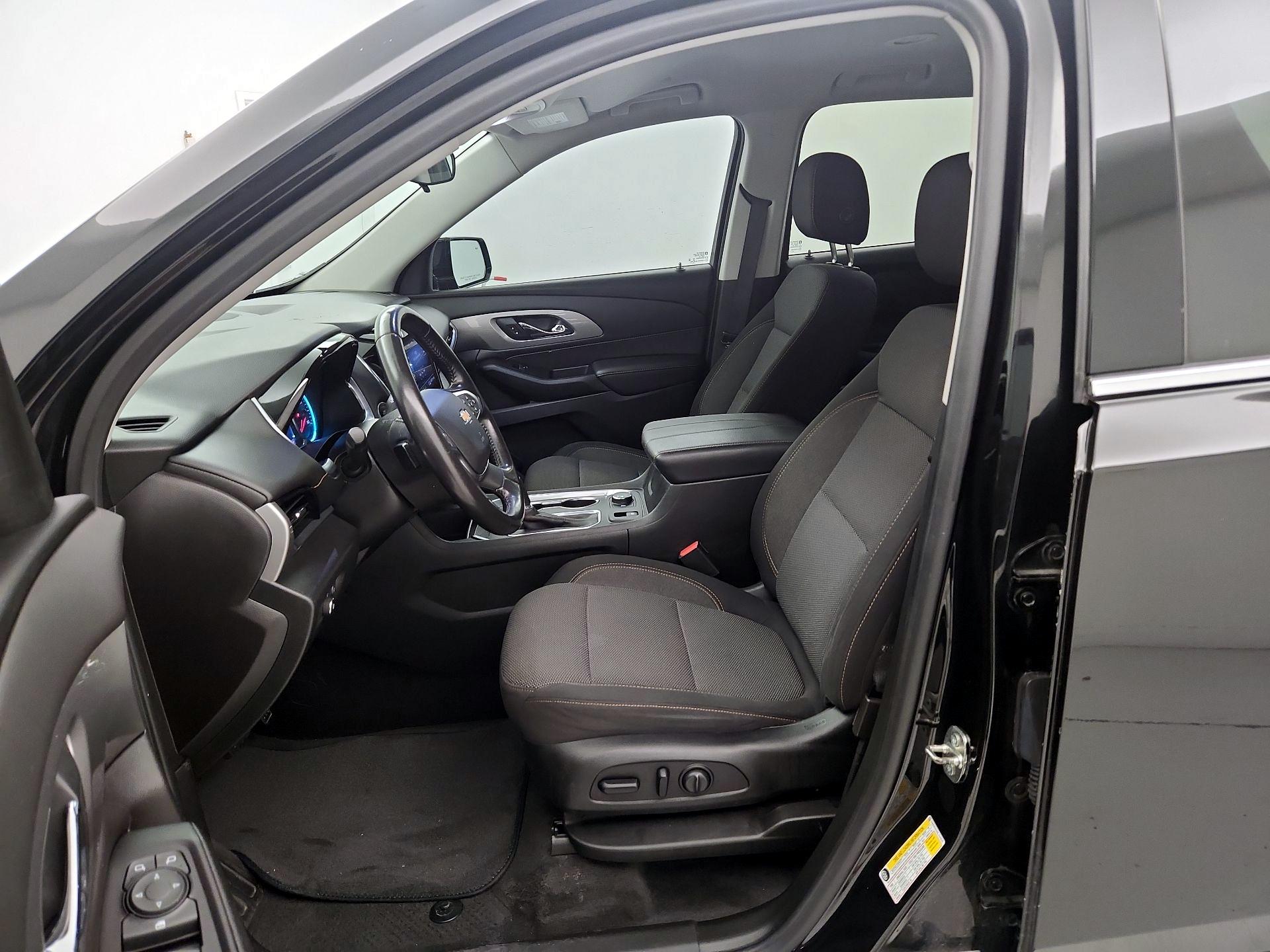 Thumbnail: 2020 Chevrolet Traverse - 11
