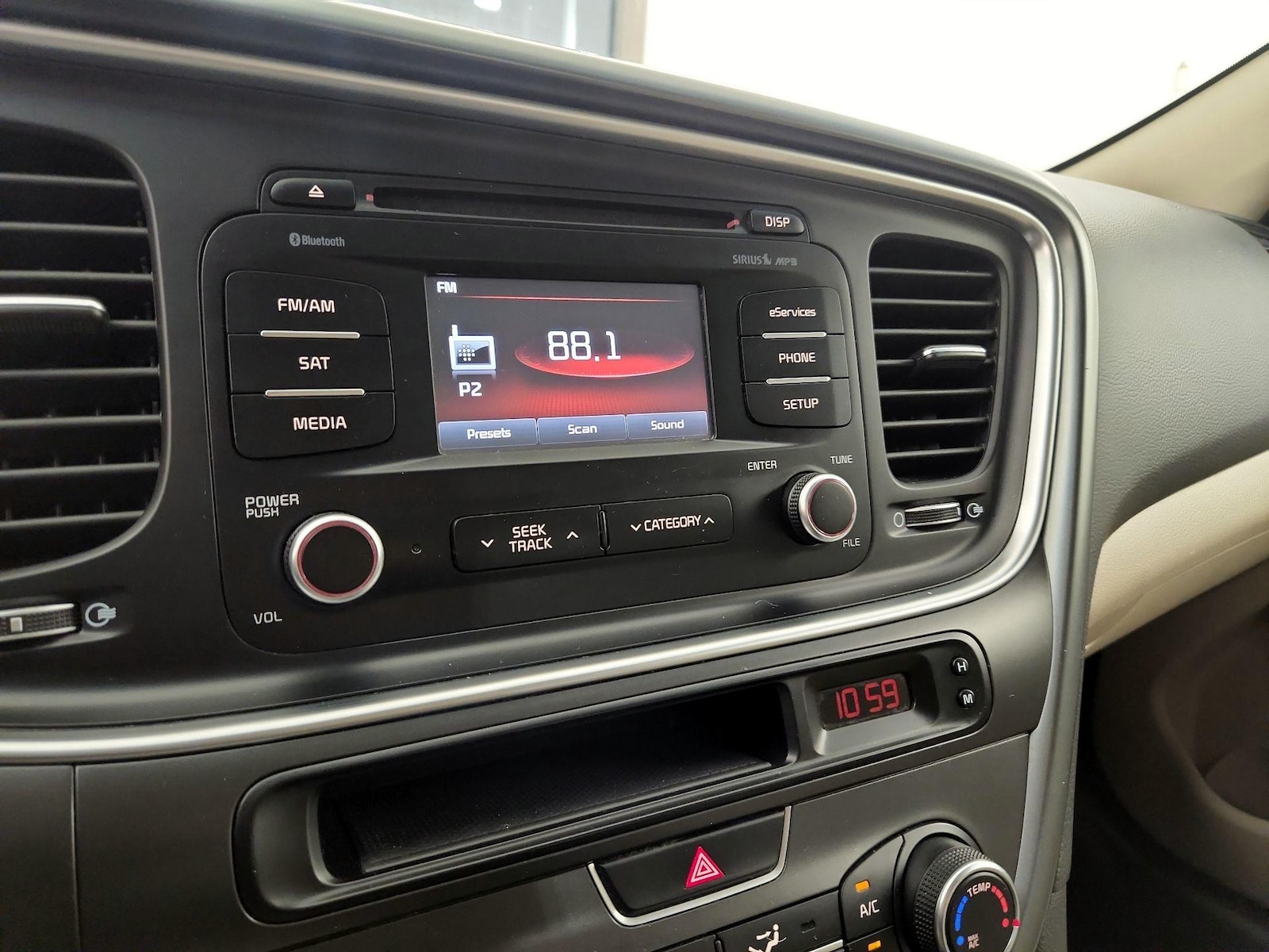 2015 Kia Optima LX - Photo 16