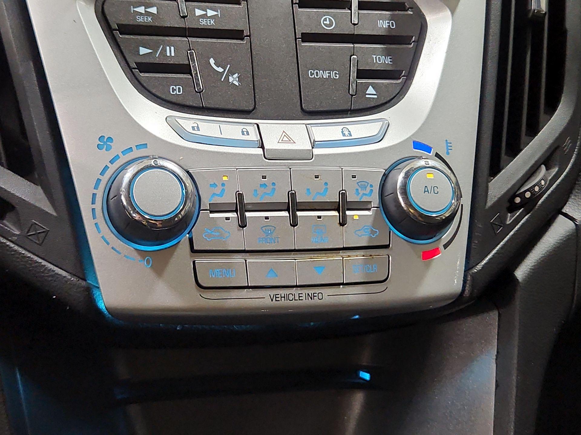 Thumbnail: 2015 Chevrolet Equinox - 14