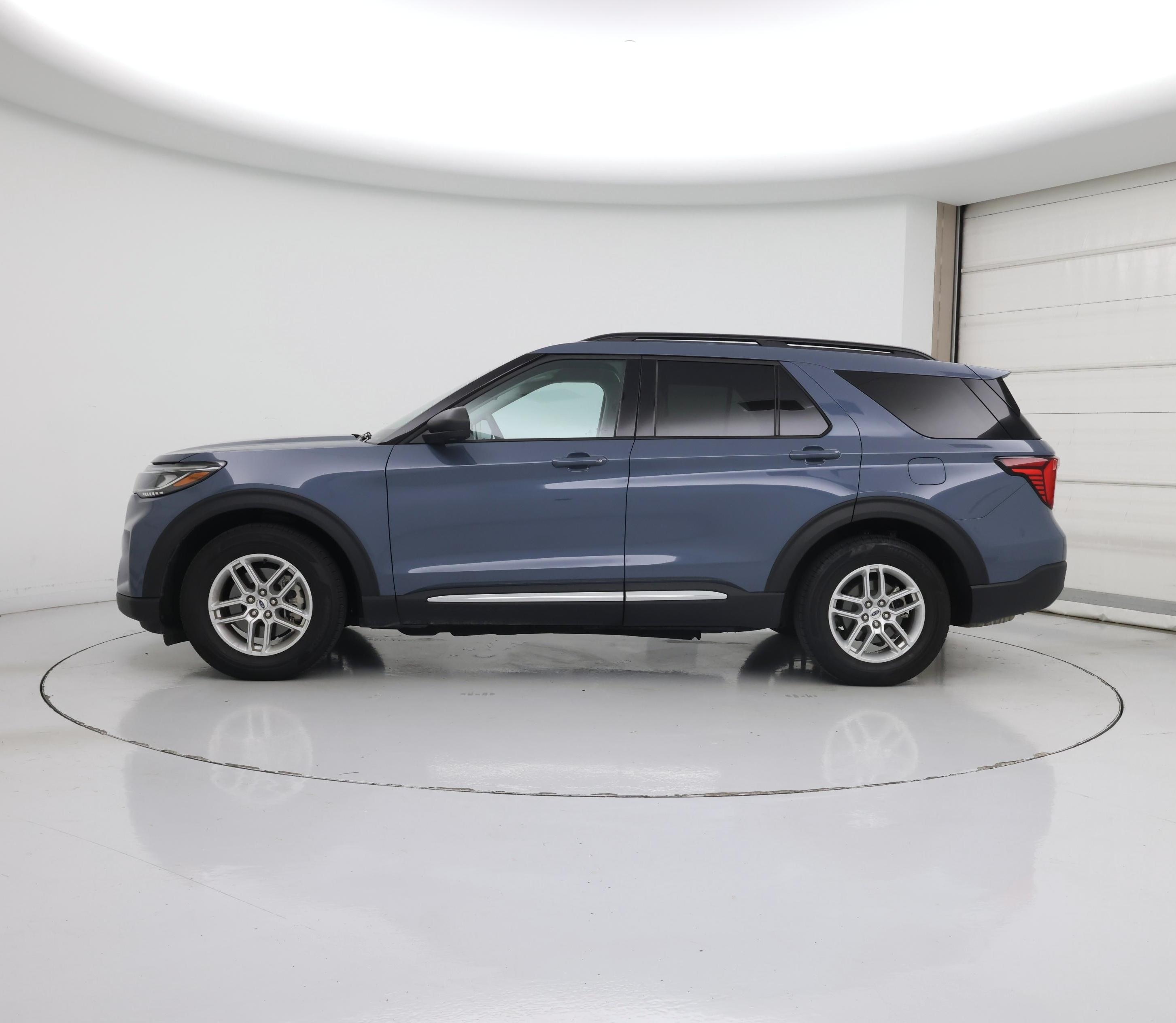 Thumbnail: 2025 Ford Explorer - 3