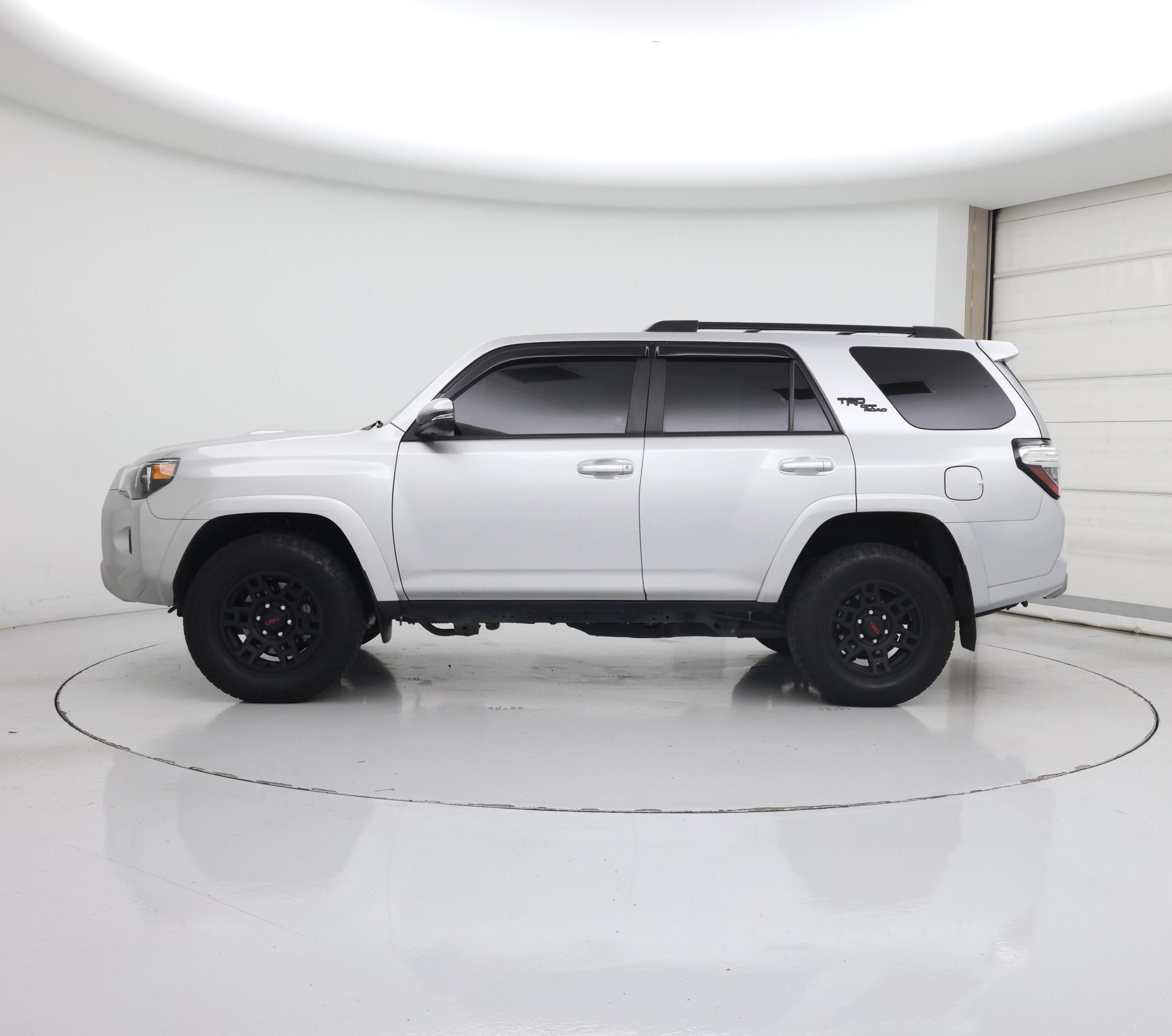 Thumbnail: 2023 Toyota 4Runner - 3