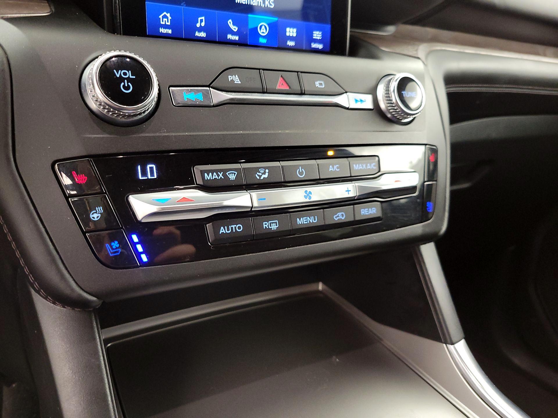 Thumbnail: 2020 Ford Explorer - 17