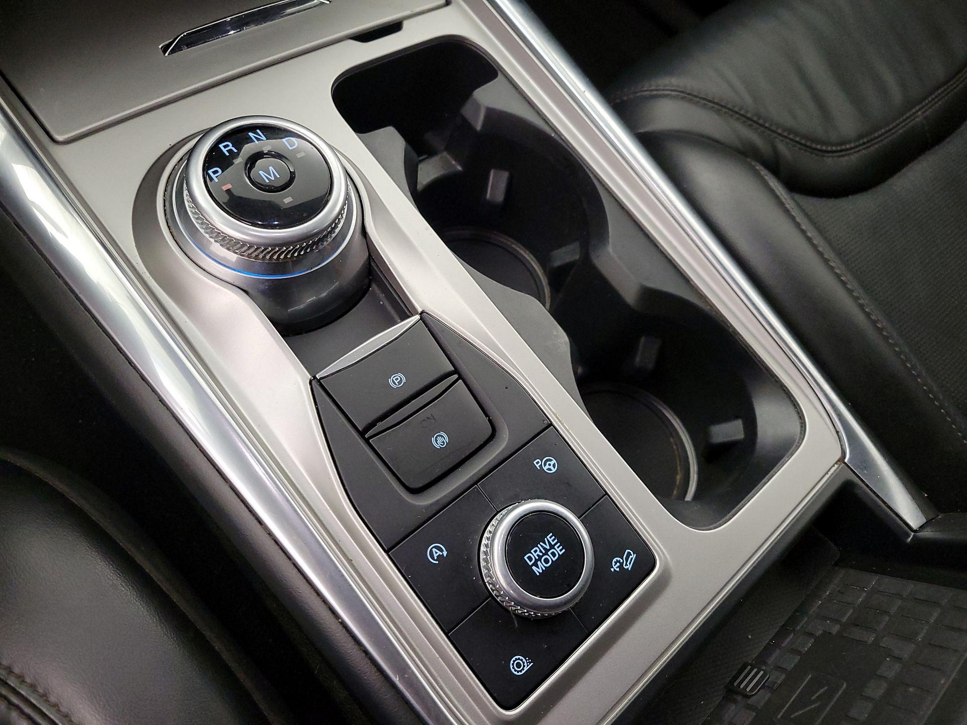 Thumbnail: 2020 Ford Explorer - 18