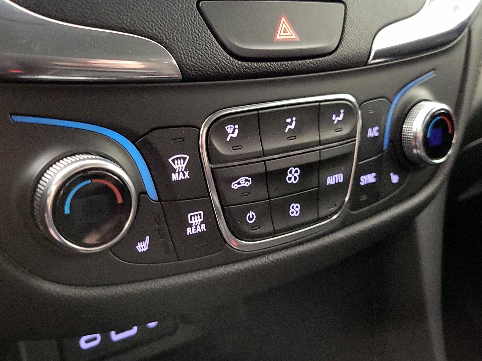 Thumbnail: 2021 Chevrolet Equinox - 16