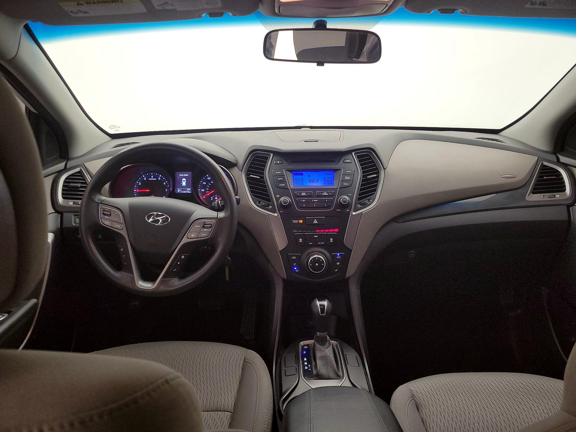 Thumbnail: 2016 Hyundai Santa Fe - 9