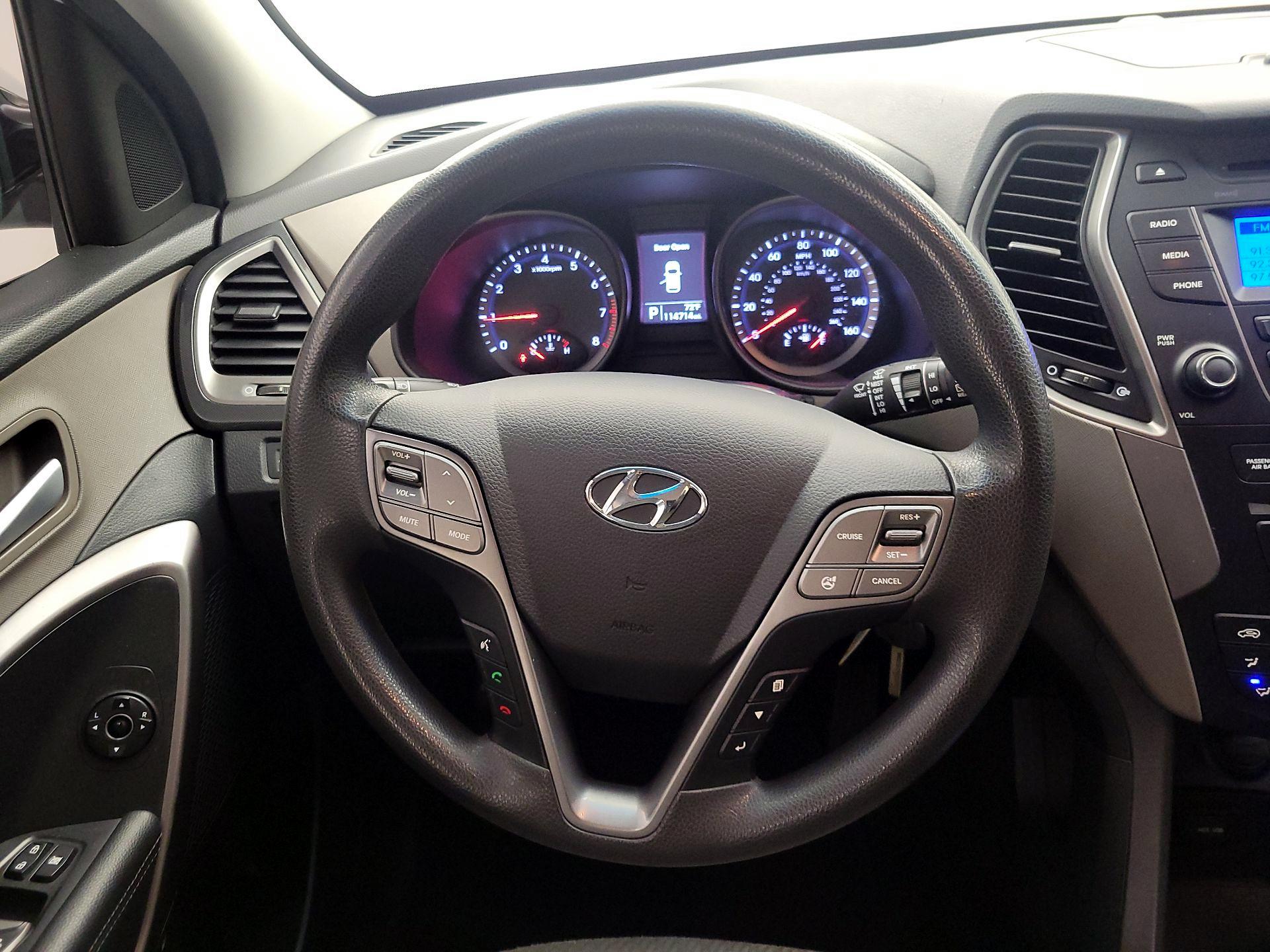 Thumbnail: 2016 Hyundai Santa Fe - 10