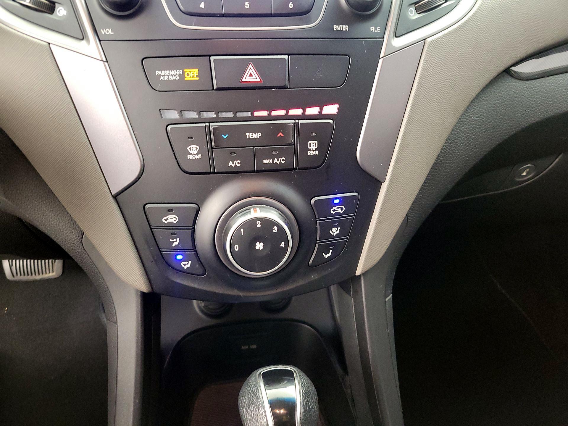 Thumbnail: 2016 Hyundai Santa Fe - 15