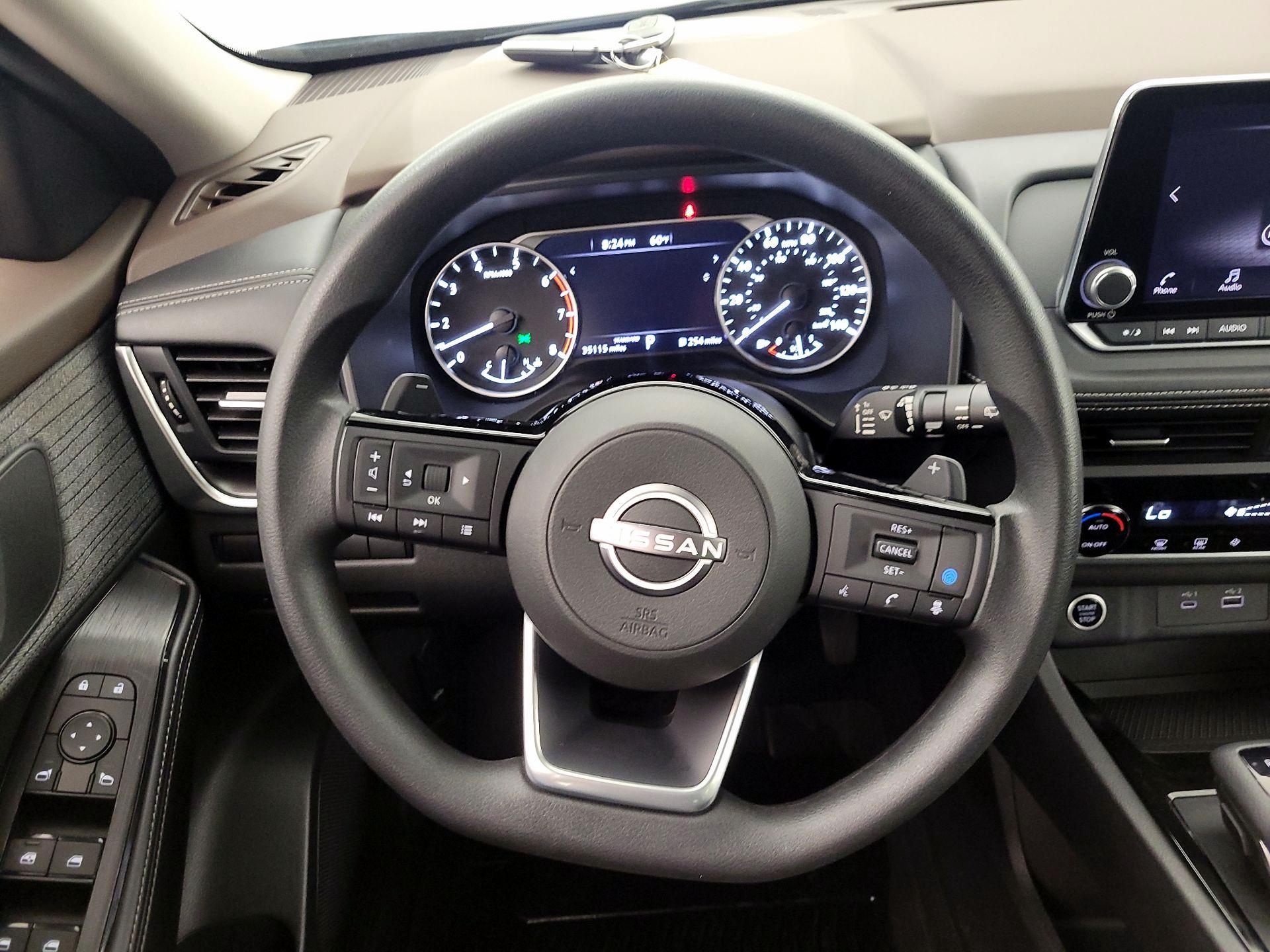 Thumbnail: 2023 Nissan Rogue - 10