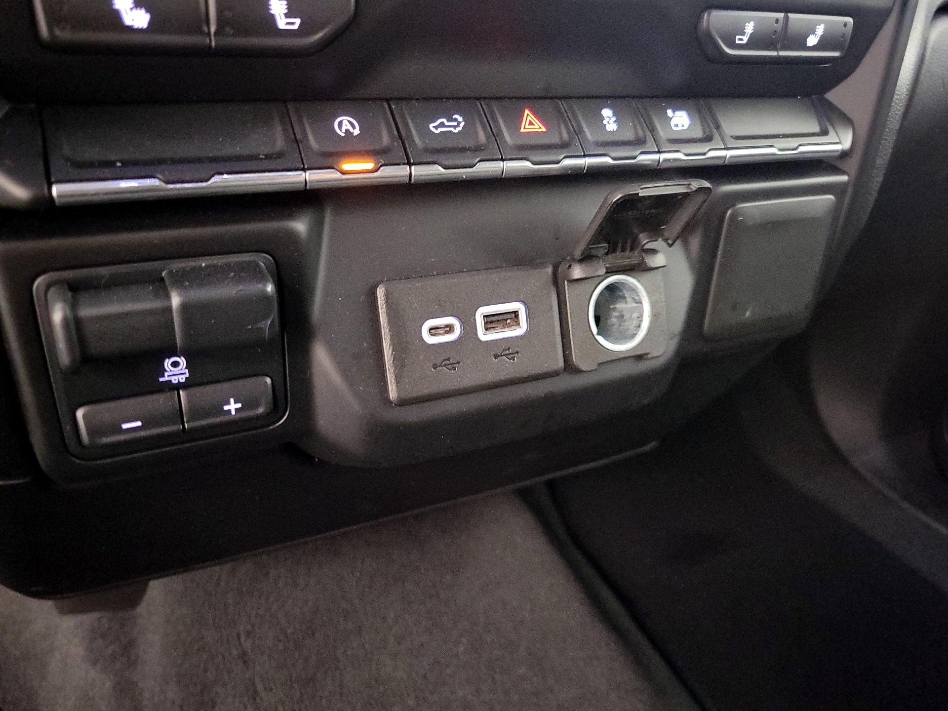 Thumbnail: 2021 Chevrolet Silverado 1500 - 18