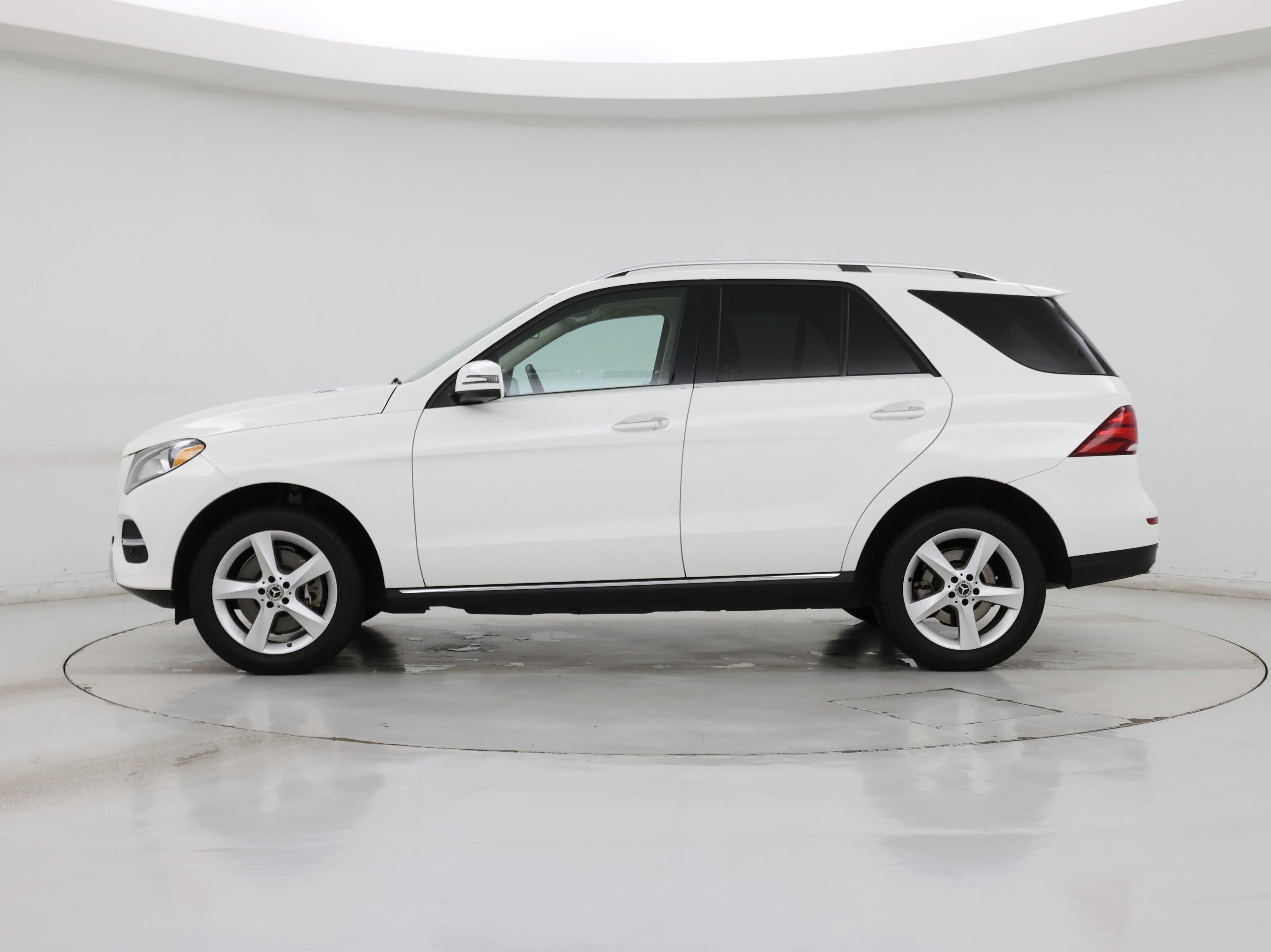 Thumbnail: 2019 Mercedes-Benz GLE - 3