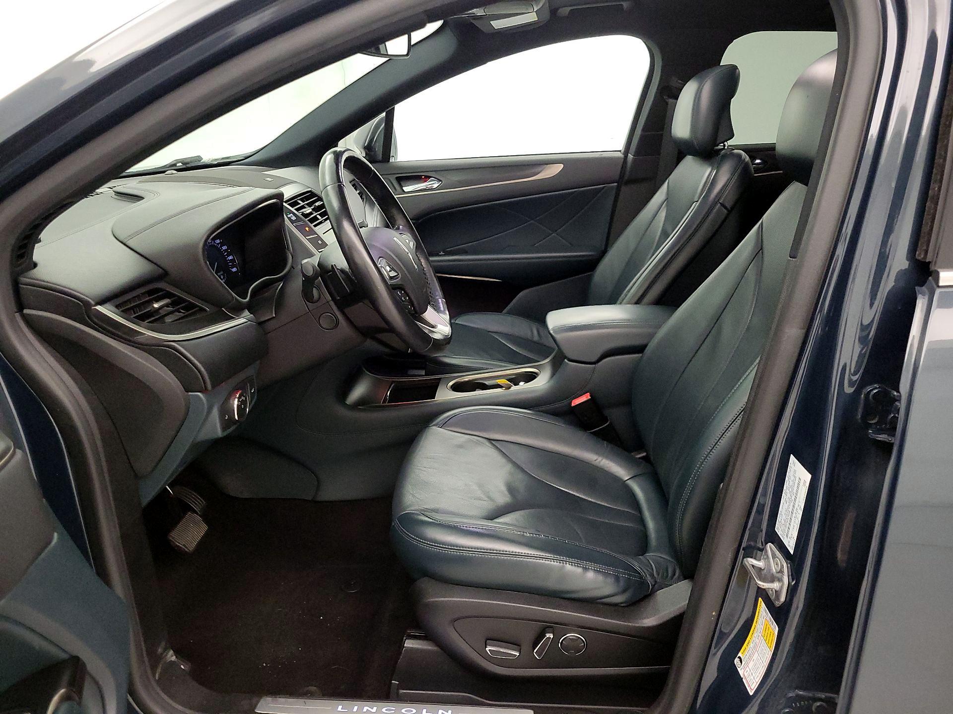 Thumbnail: 2019 Lincoln MKC - 11