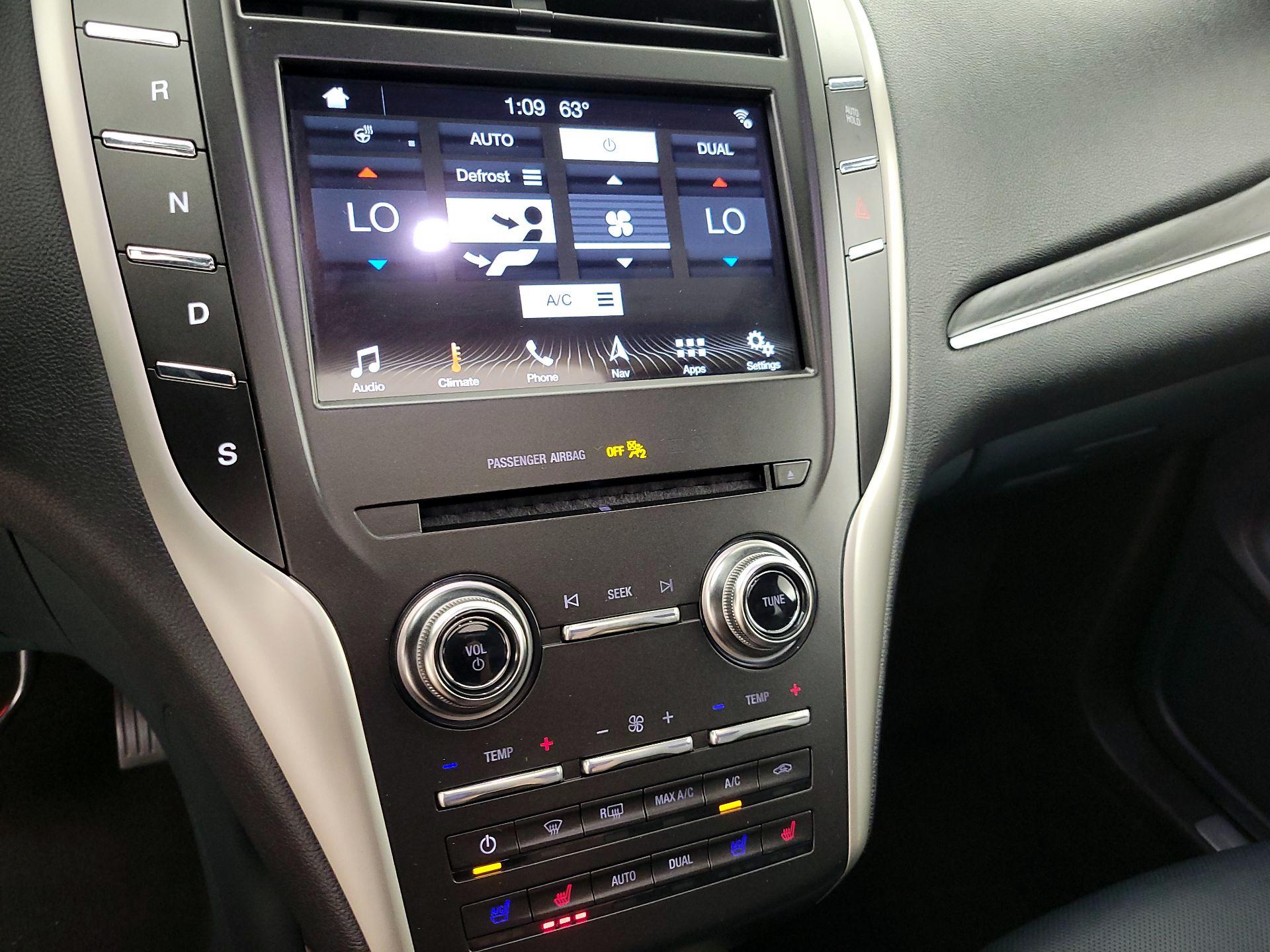 Thumbnail: 2019 Lincoln MKC - 17