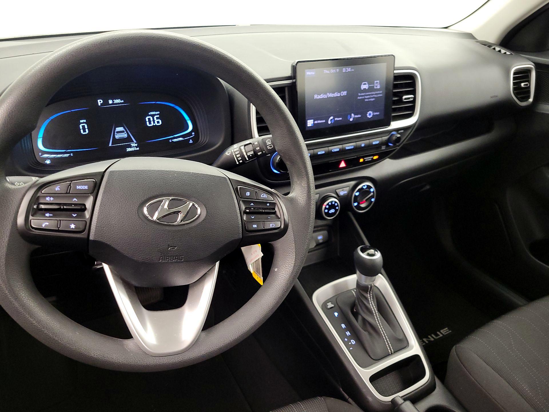 Thumbnail: 2023 Hyundai Venue - 9