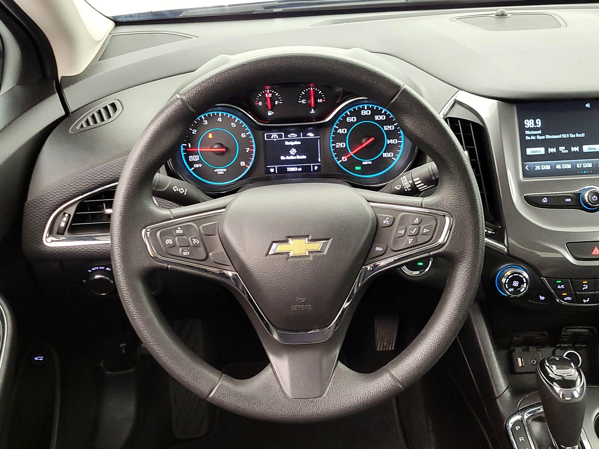 Thumbnail: 2018 Chevrolet Cruze - 10