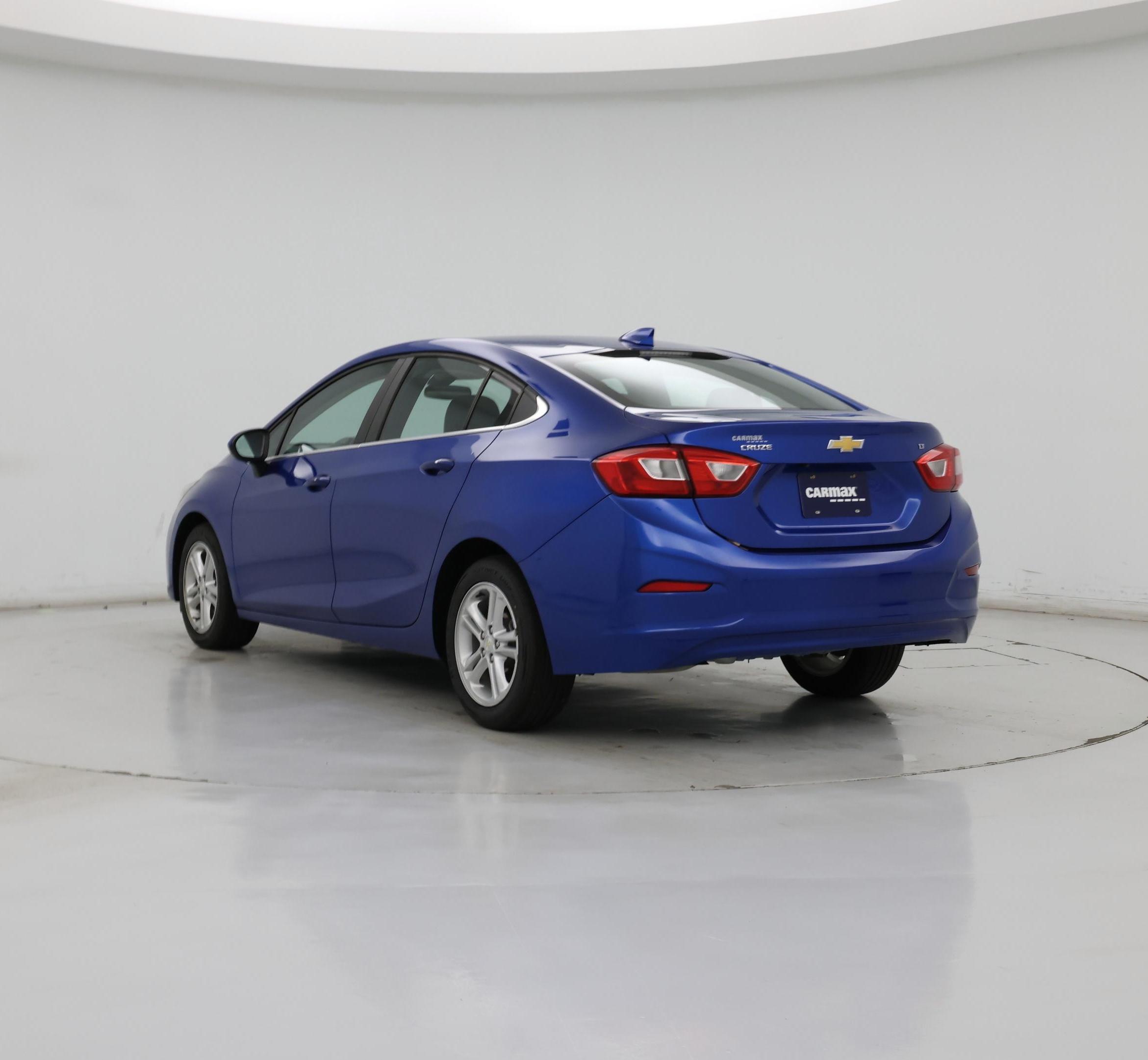 Thumbnail: 2018 Chevrolet Cruze - 2