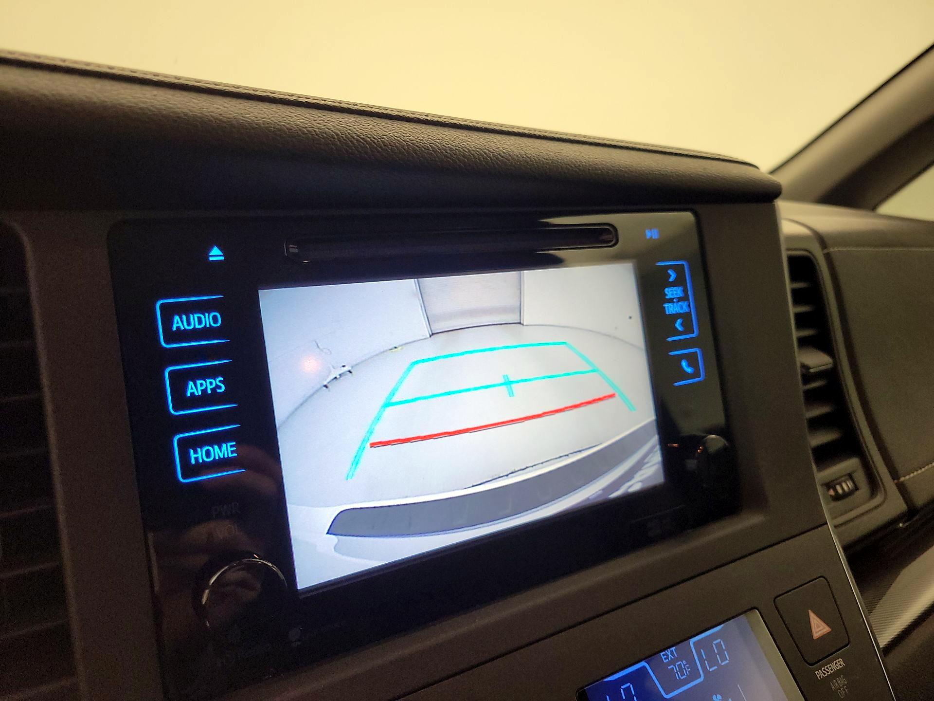 Thumbnail: 2015 Toyota Sienna - 15