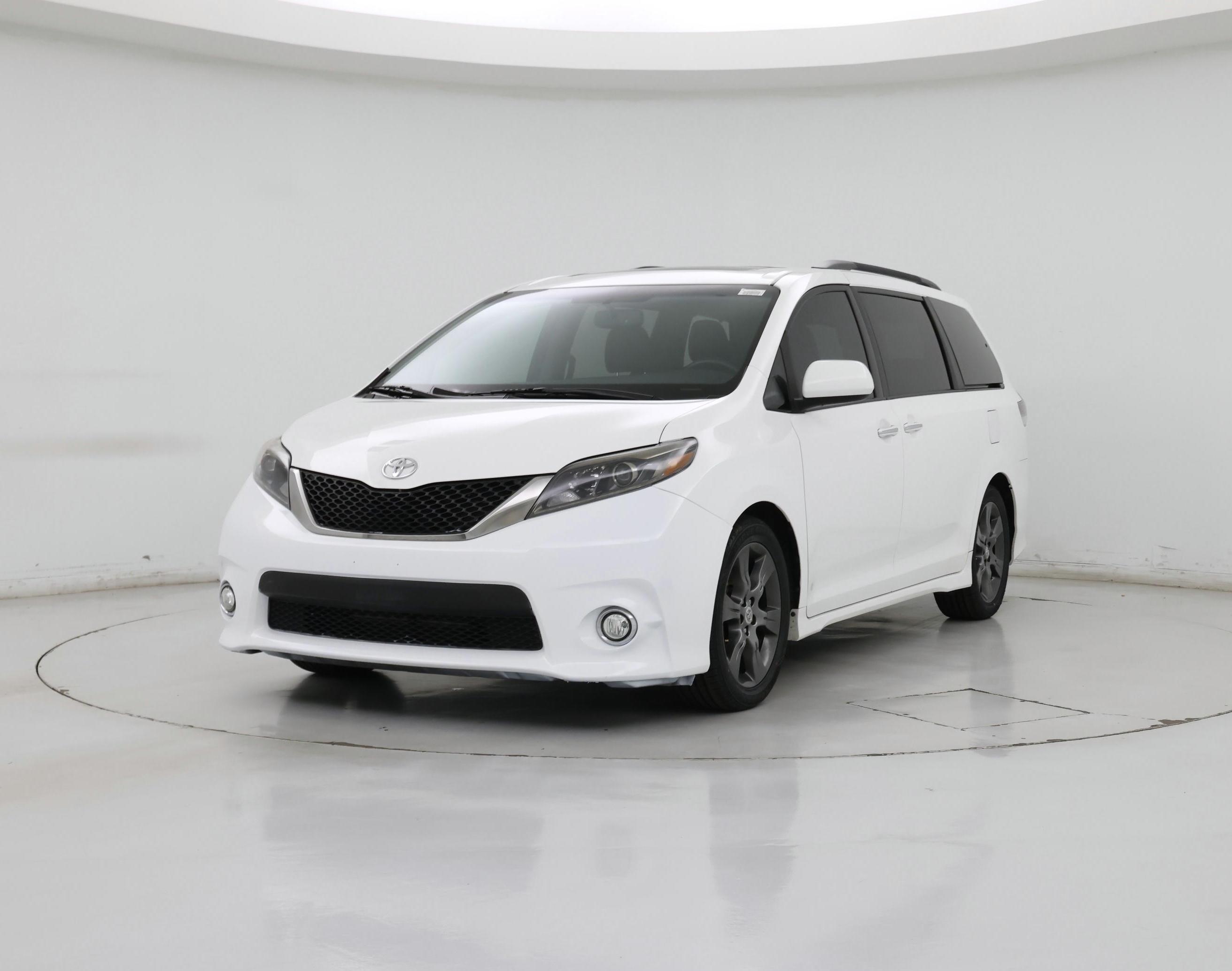 Thumbnail: 2015 Toyota Sienna - 4