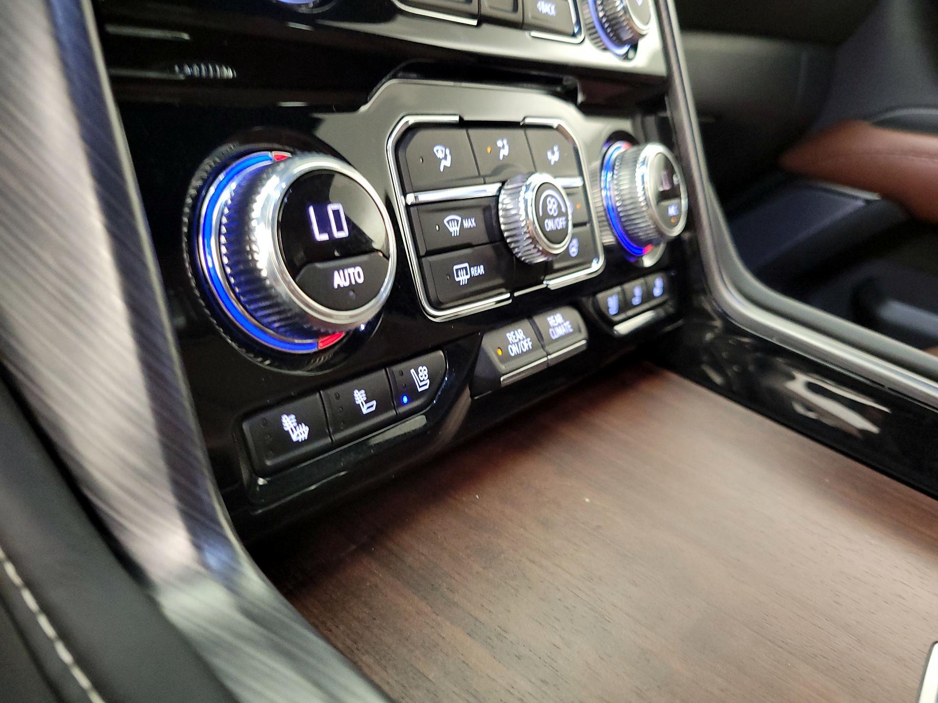 Thumbnail: 2023 GMC Yukon - 17