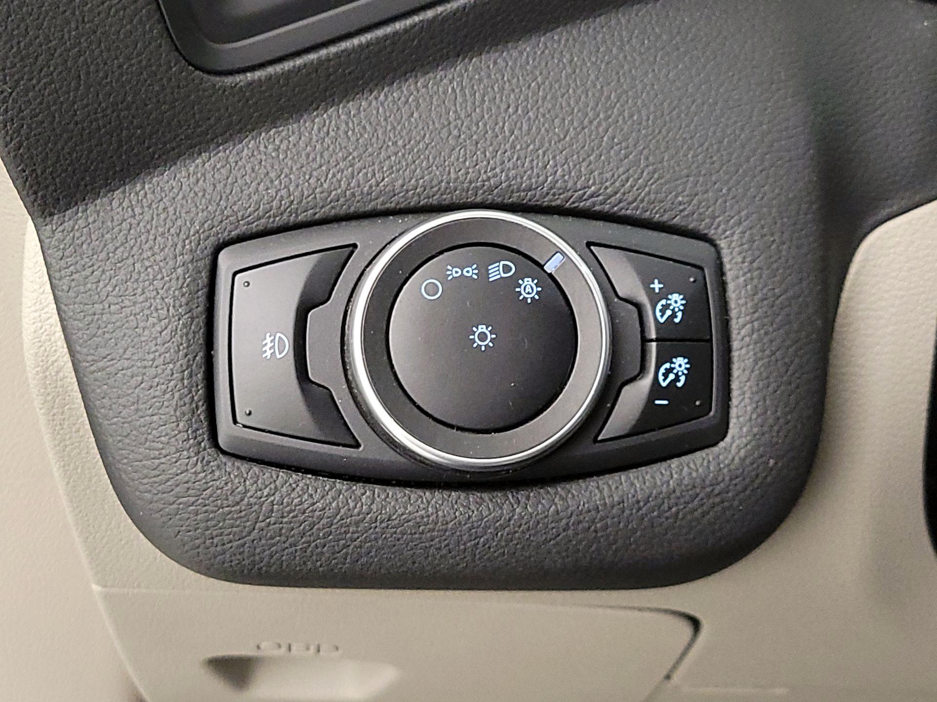 Thumbnail: 2017 Ford C-Max - 13