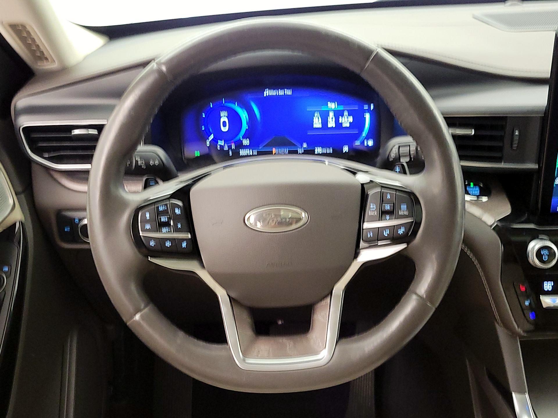 Thumbnail: 2021 Ford Explorer - 10