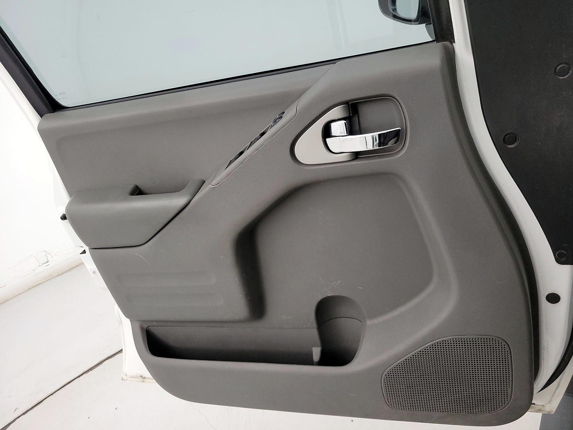 Thumbnail: 2015 Nissan Frontier - 12