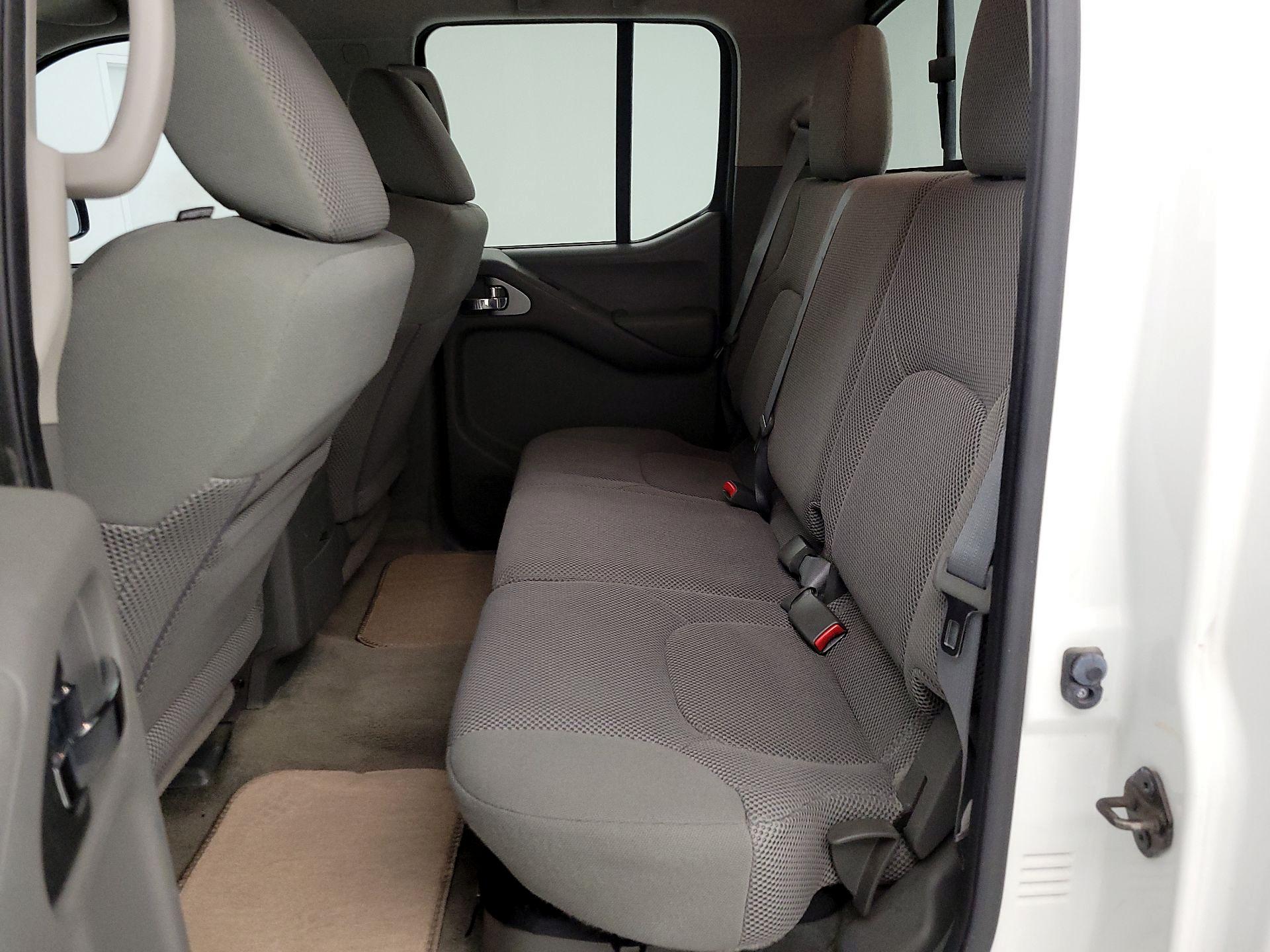 Thumbnail: 2015 Nissan Frontier - 19