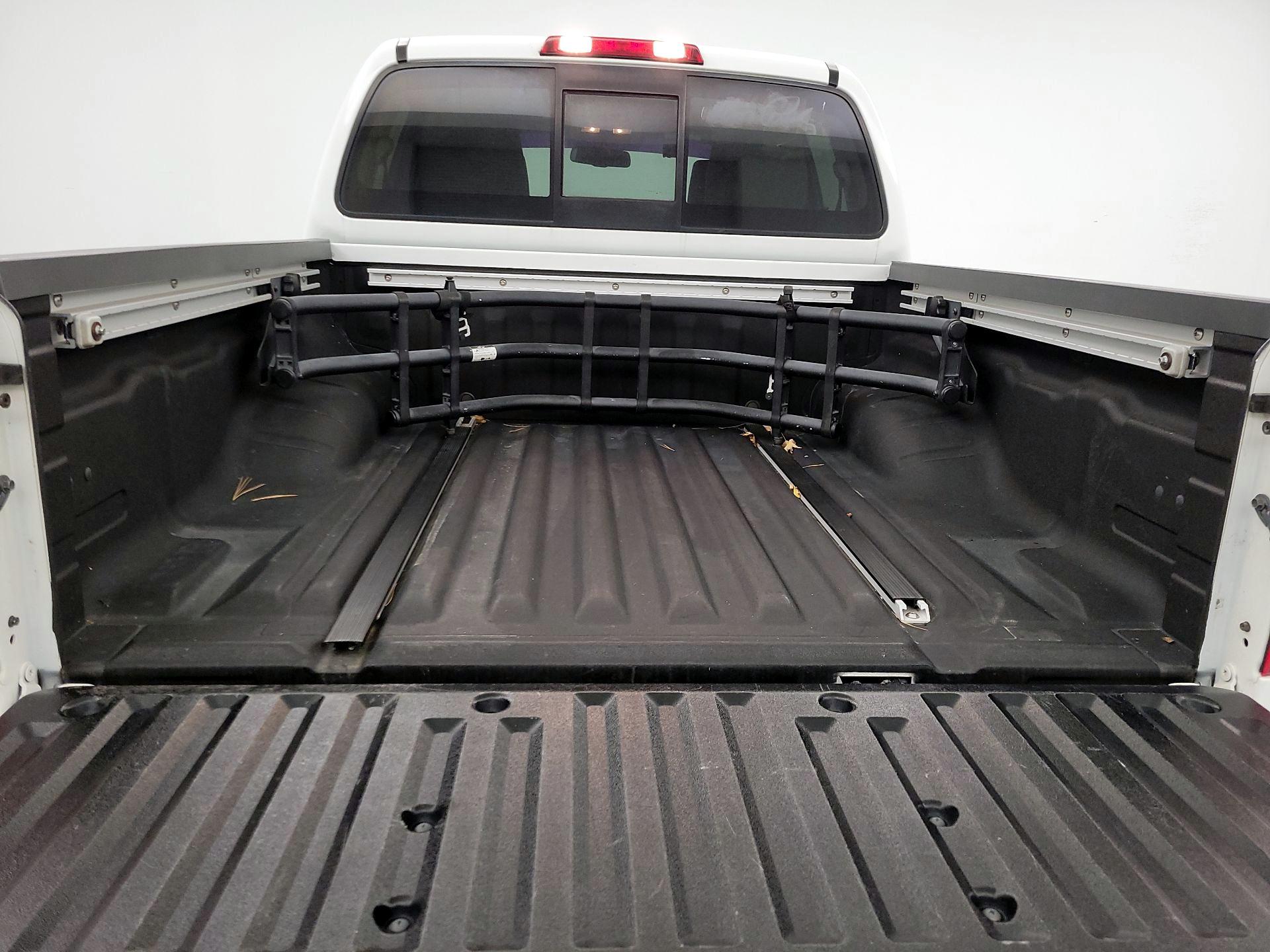 Thumbnail: 2015 Nissan Frontier - 20