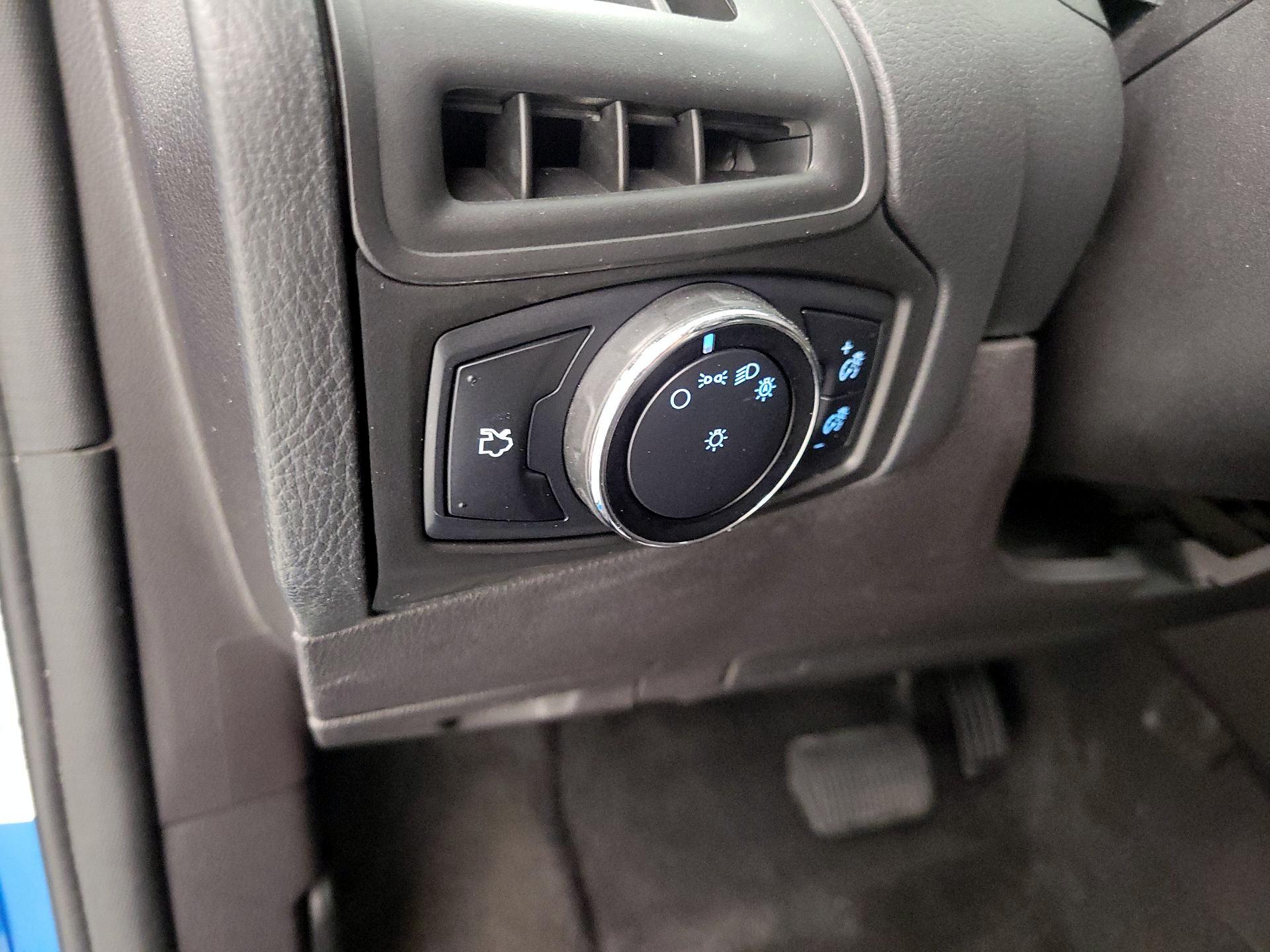 Thumbnail: 2014 Ford Focus - 13
