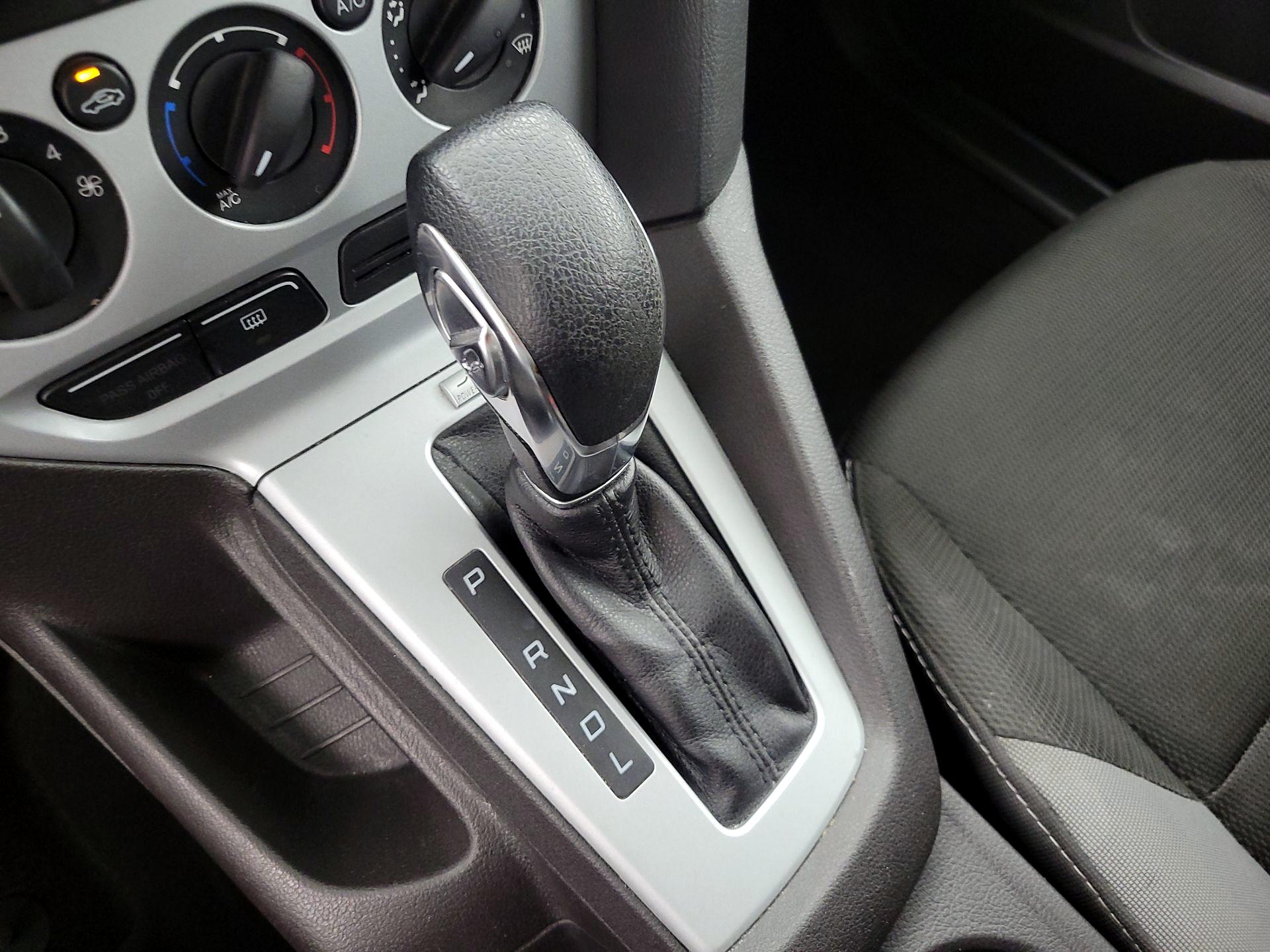 Thumbnail: 2014 Ford Focus - 16