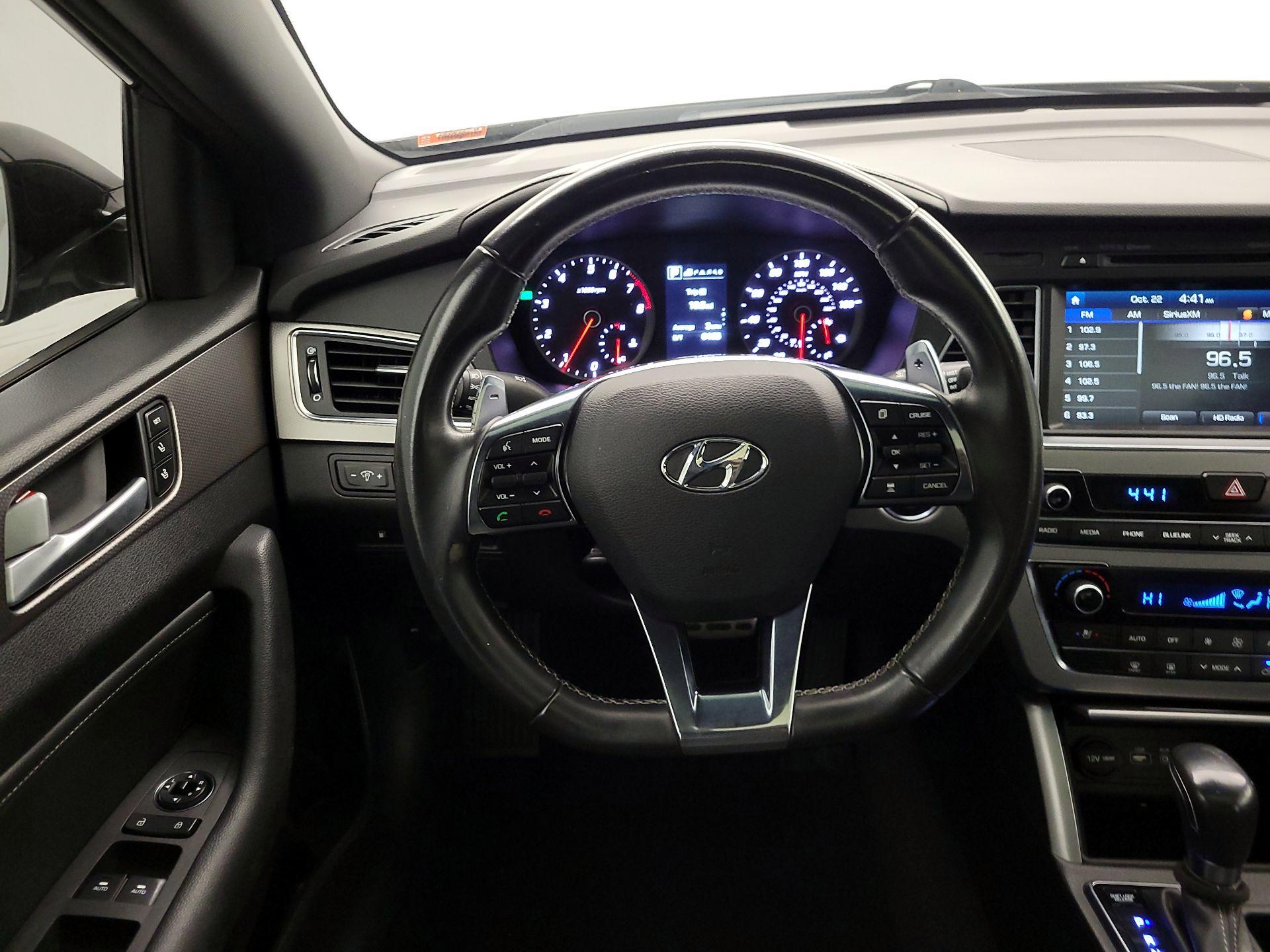 Thumbnail: 2015 Hyundai Sonata - 10