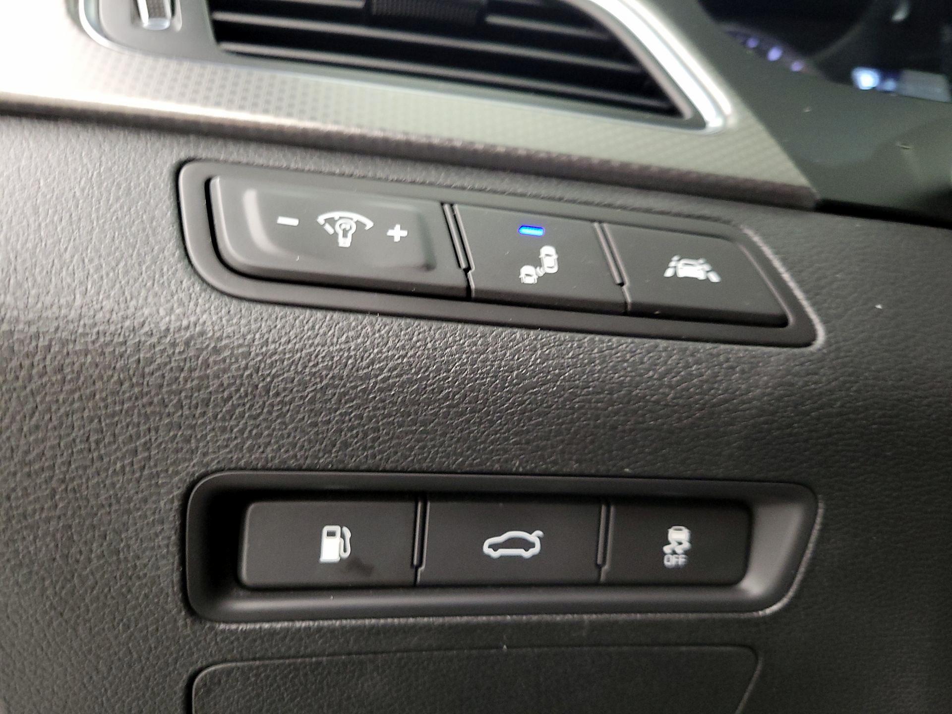 Thumbnail: 2015 Hyundai Sonata - 13