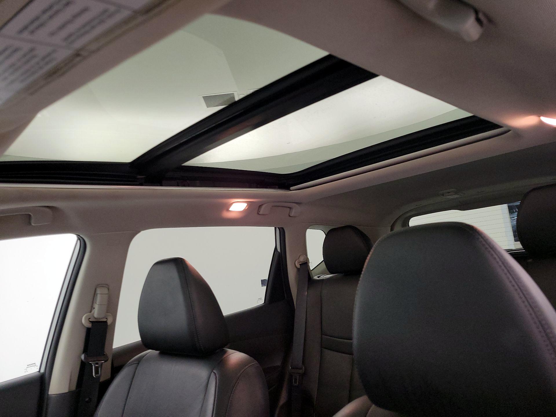 Thumbnail: 2016 Nissan Rogue - 19