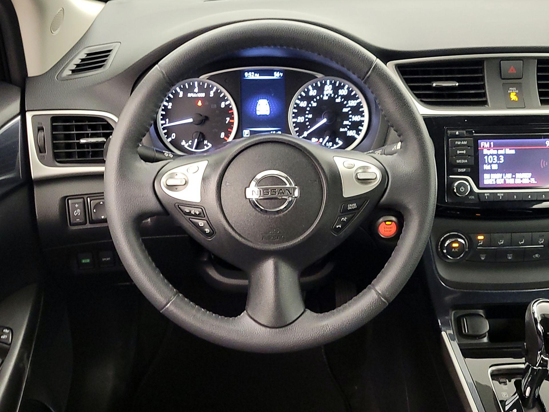 Thumbnail: 2017 Nissan Sentra - 10