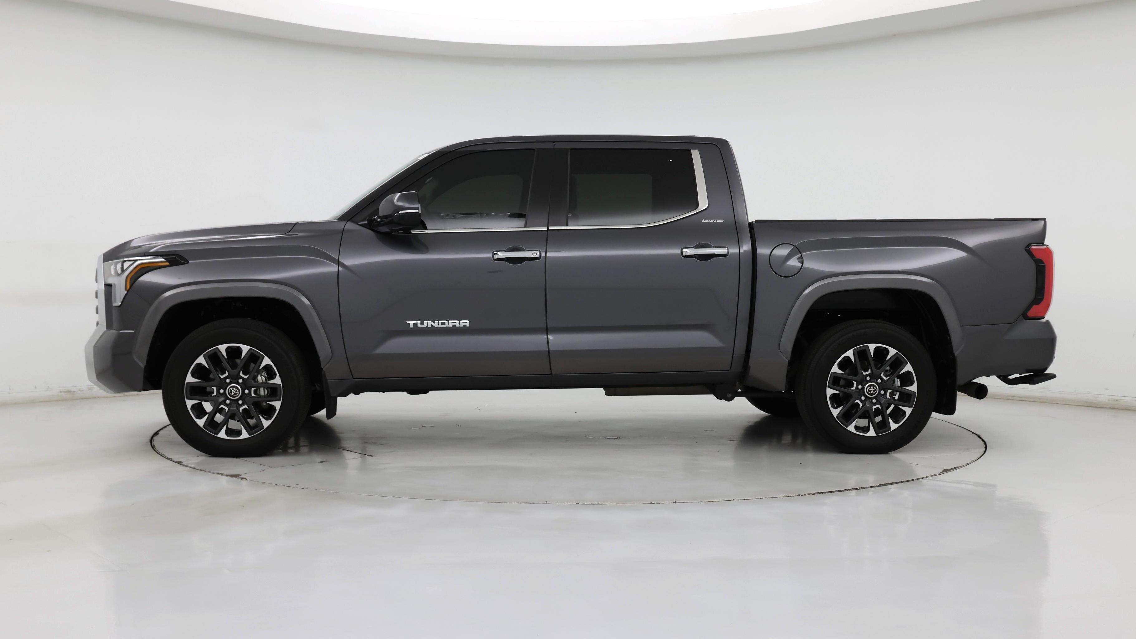 Thumbnail: 2024 Toyota Tundra - 3