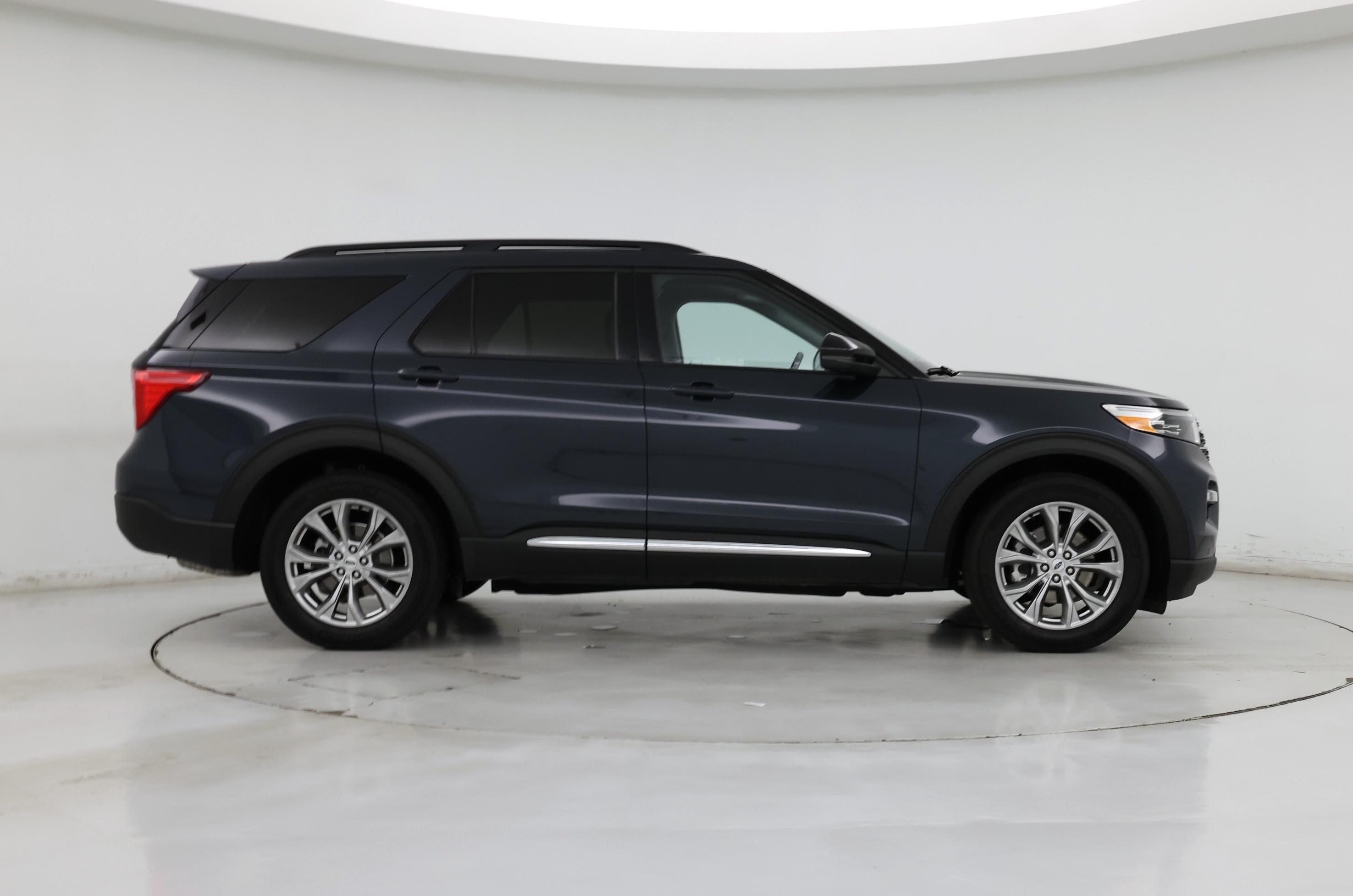 Thumbnail: 2023 Ford Explorer - 7