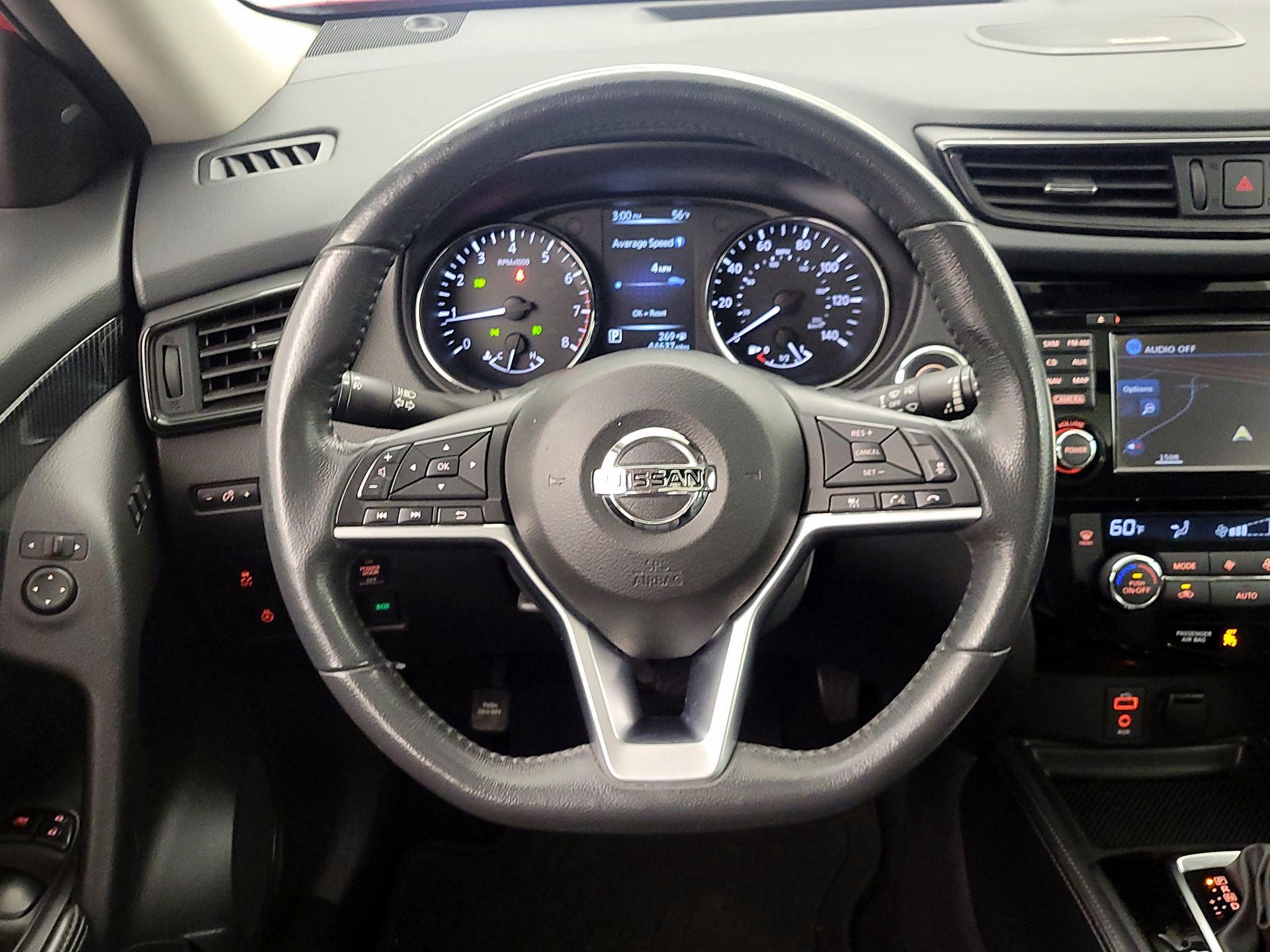 Thumbnail: 2017 Nissan Rogue - 10